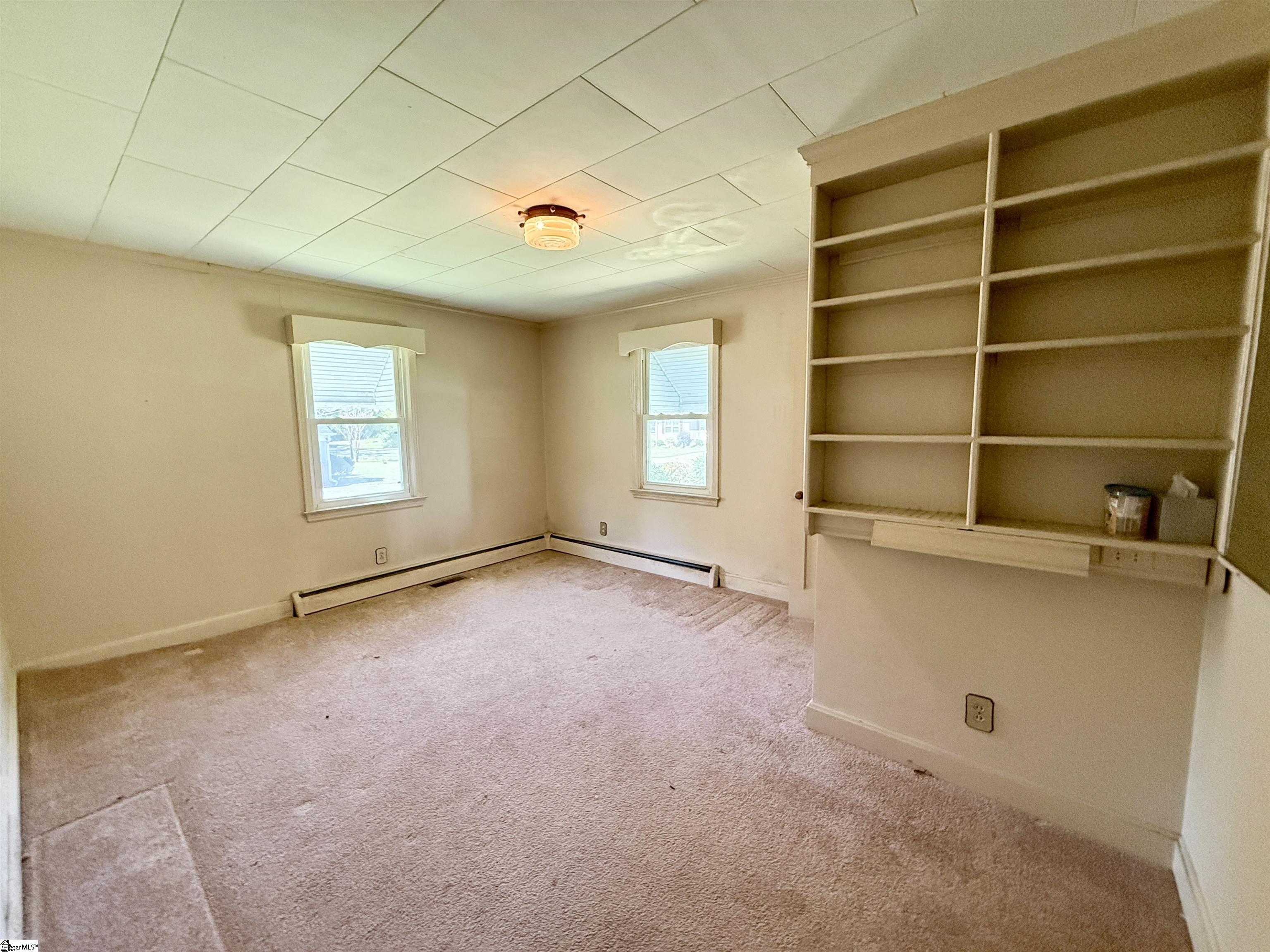 207 Elm Street Clinton, SC 29325