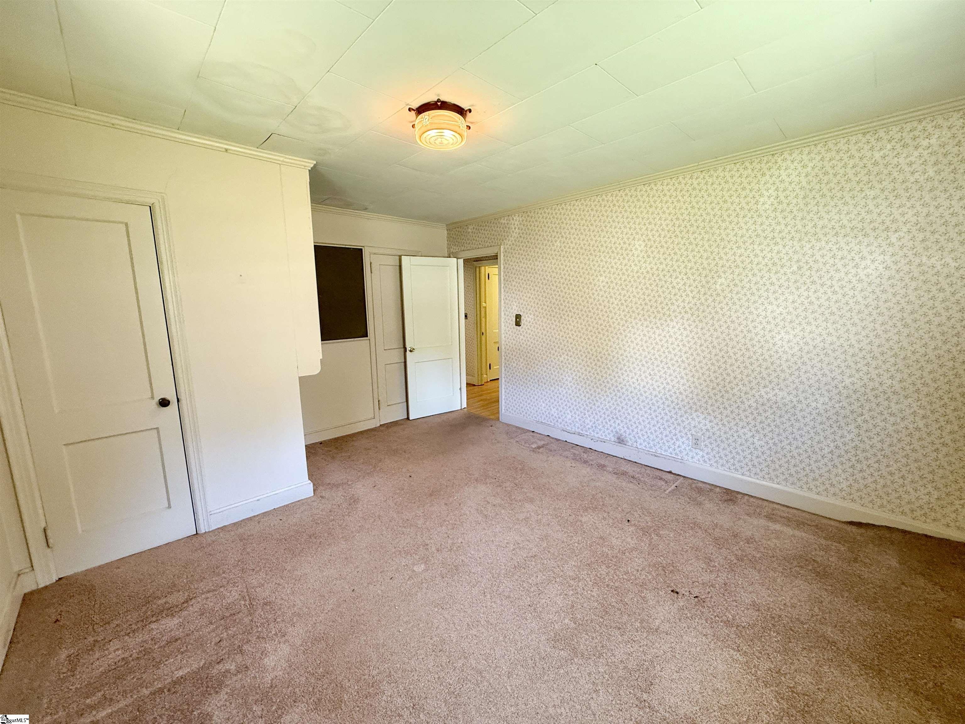 207 Elm Street Clinton, SC 29325
