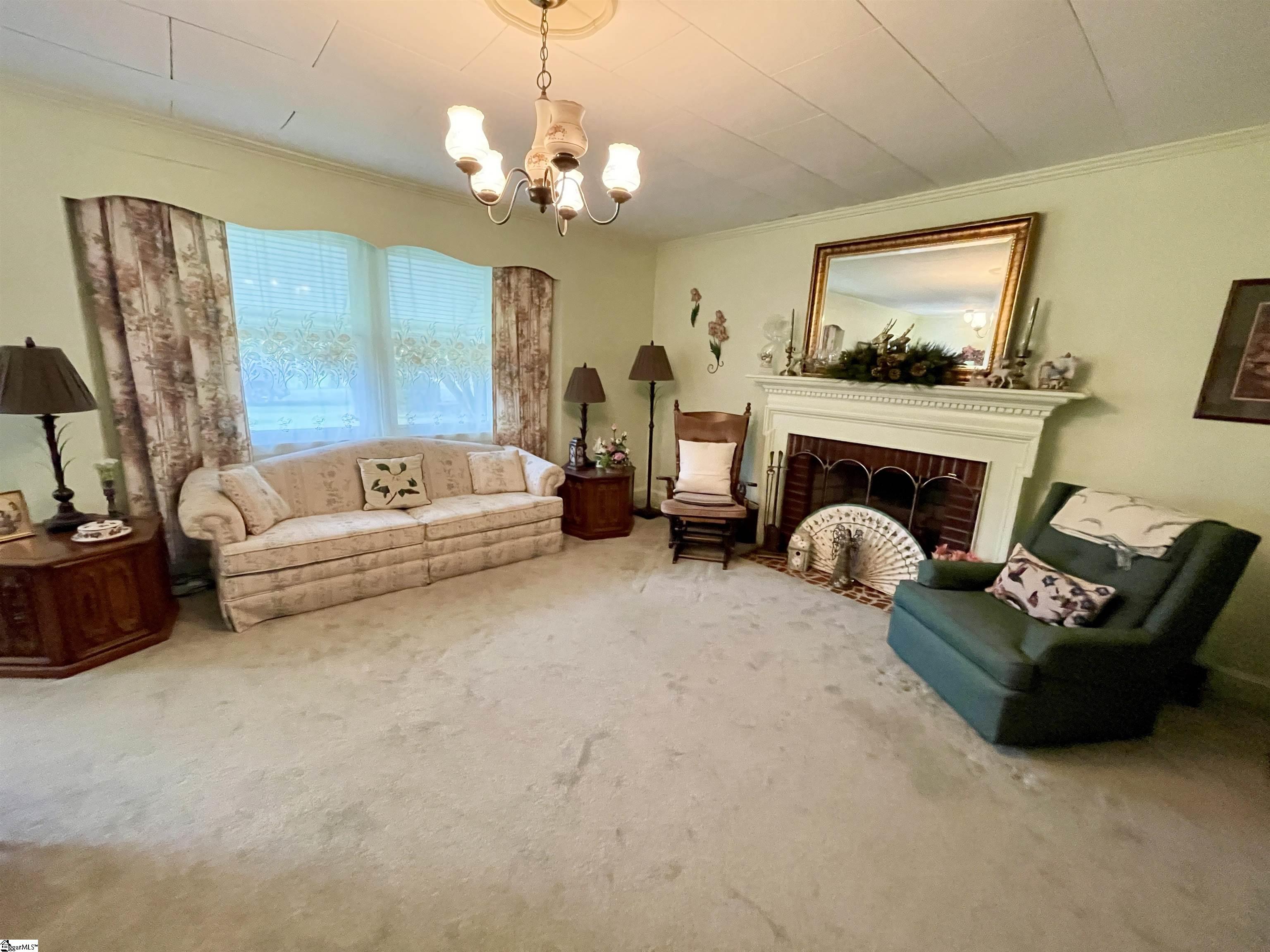 207 Elm Street Clinton, SC 29325