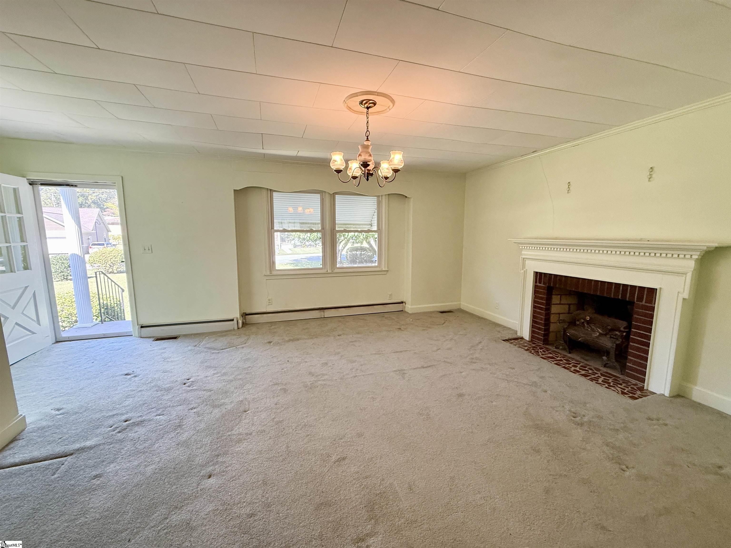 207 Elm Street Clinton, SC 29325