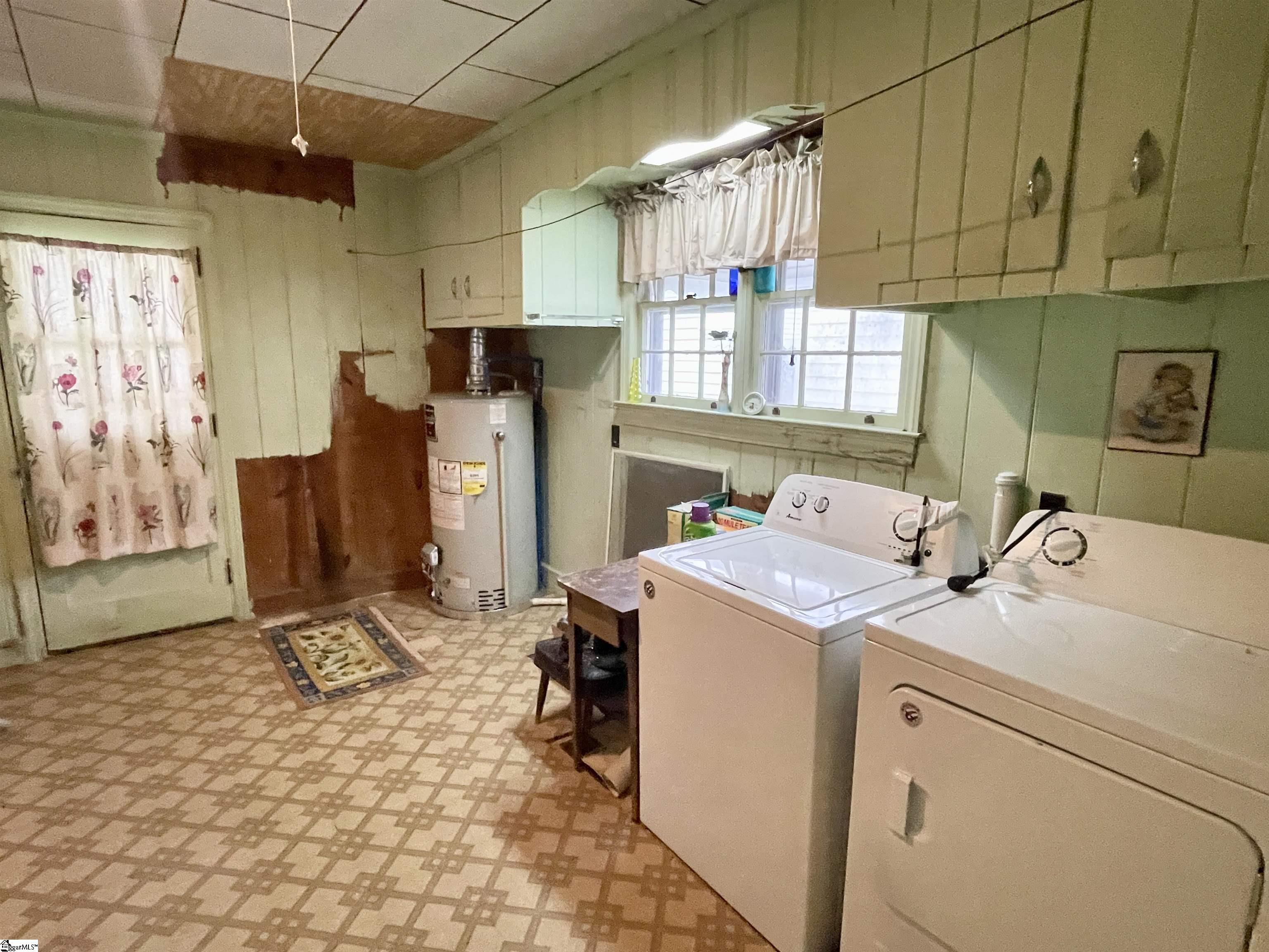 207 Elm Street Clinton, SC 29325