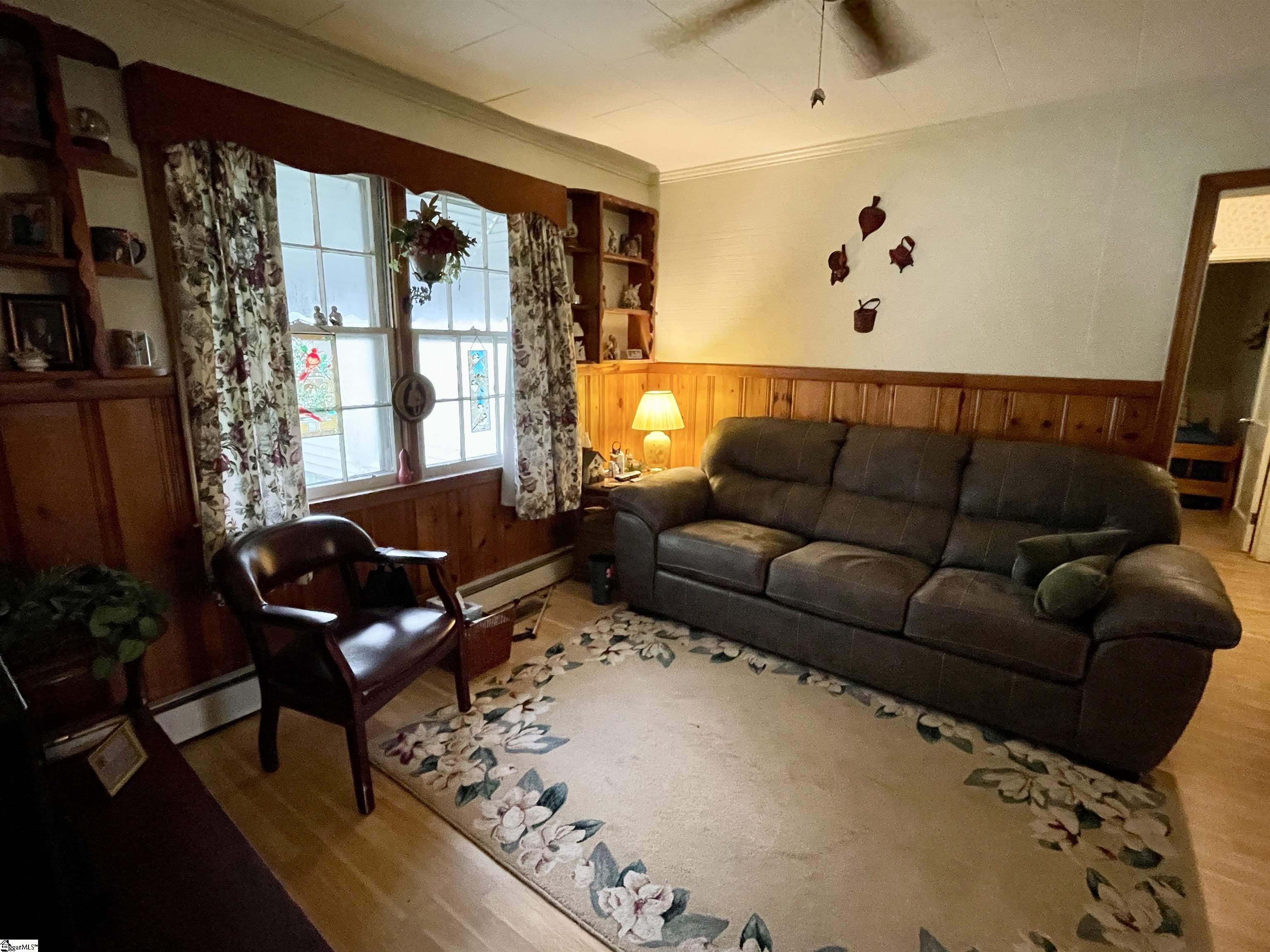 207 Elm Street Clinton, SC 29325