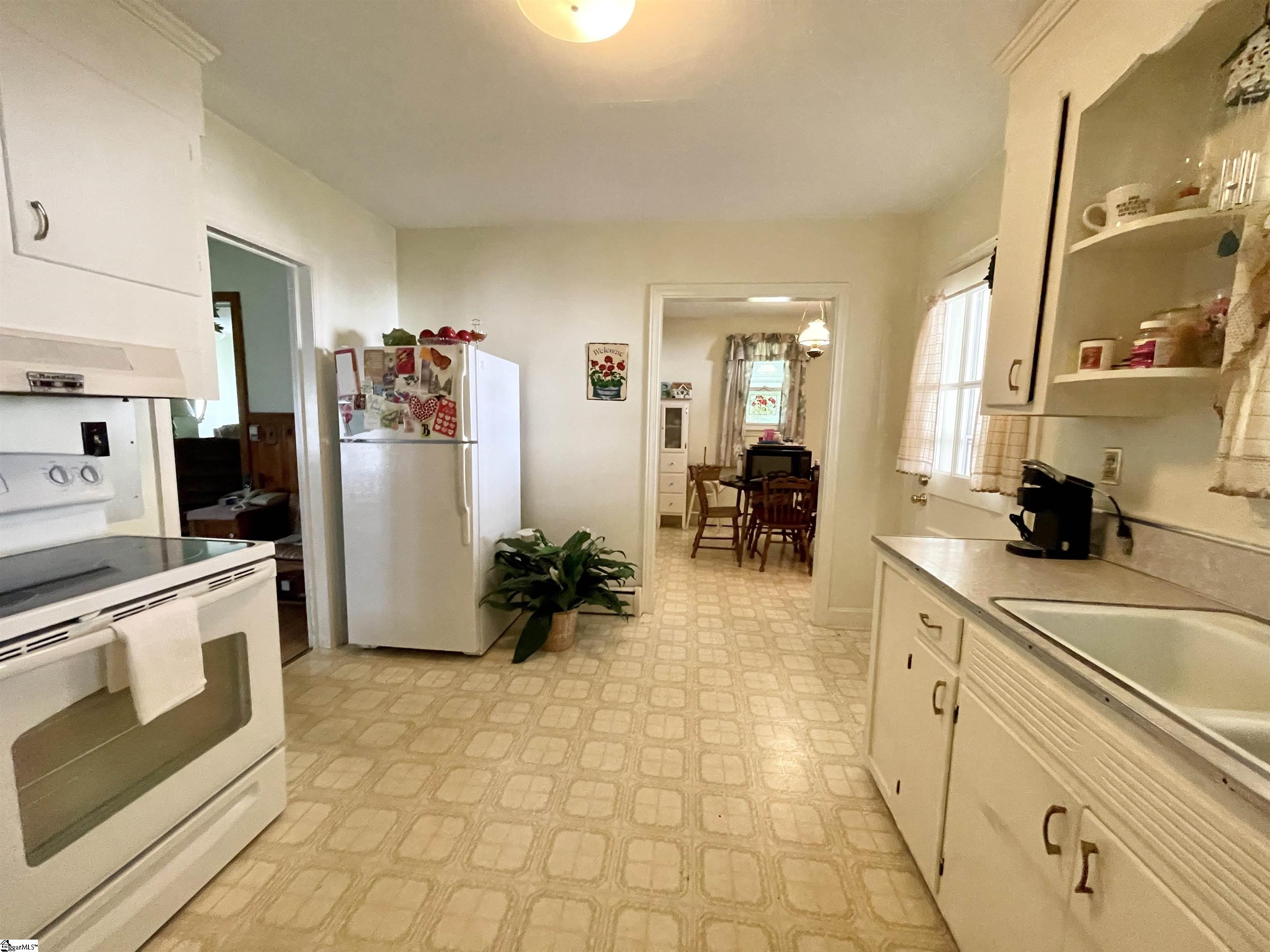 207 Elm Street Clinton, SC 29325