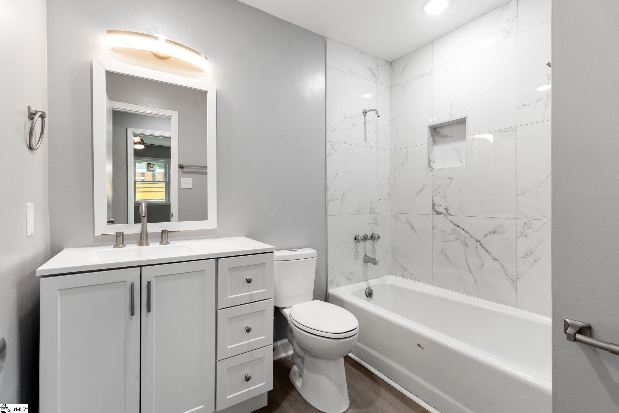 160 Meadow Street Spartanburg, SC 29307