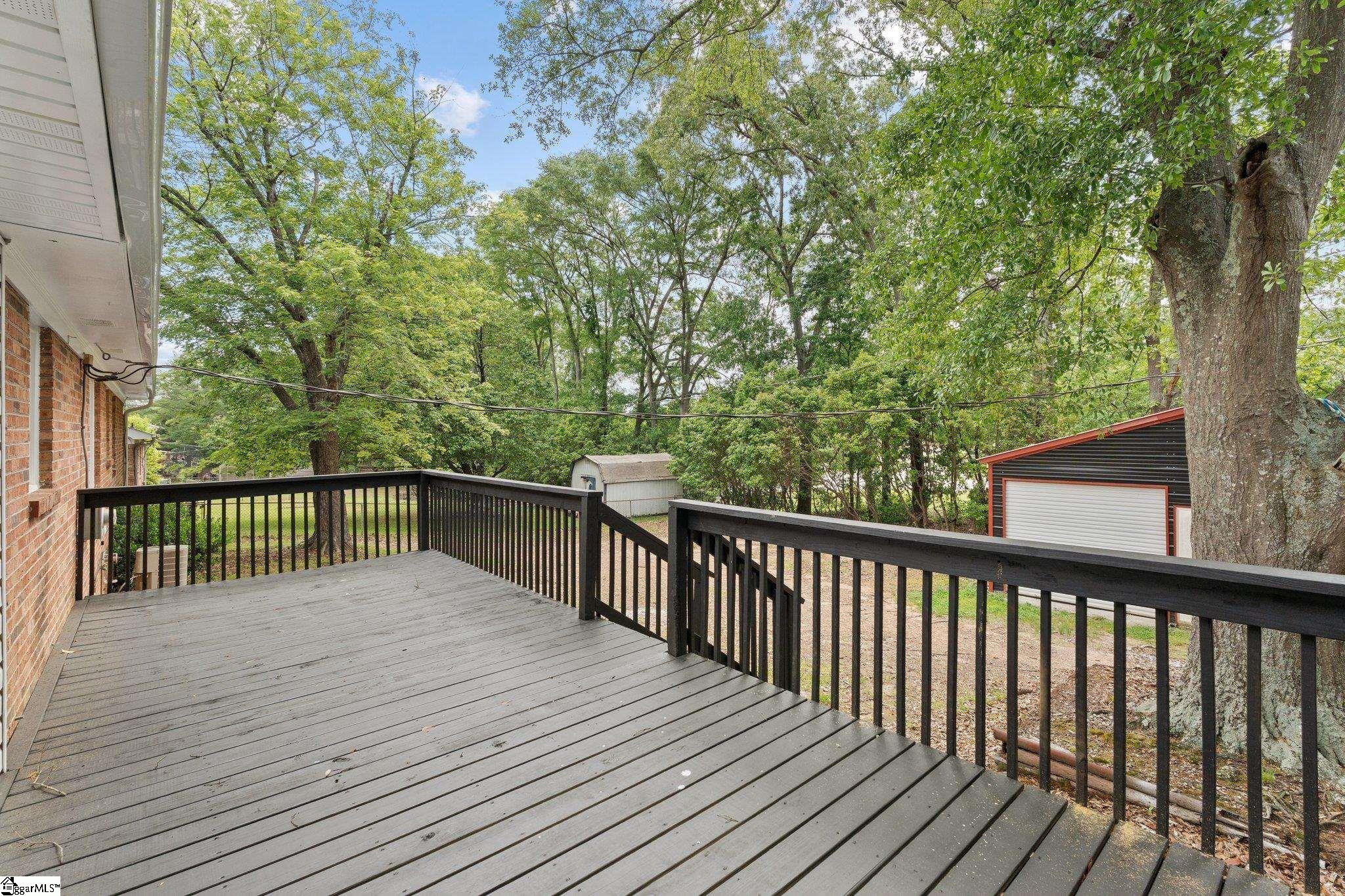 160 Meadow Street Spartanburg, SC 29307