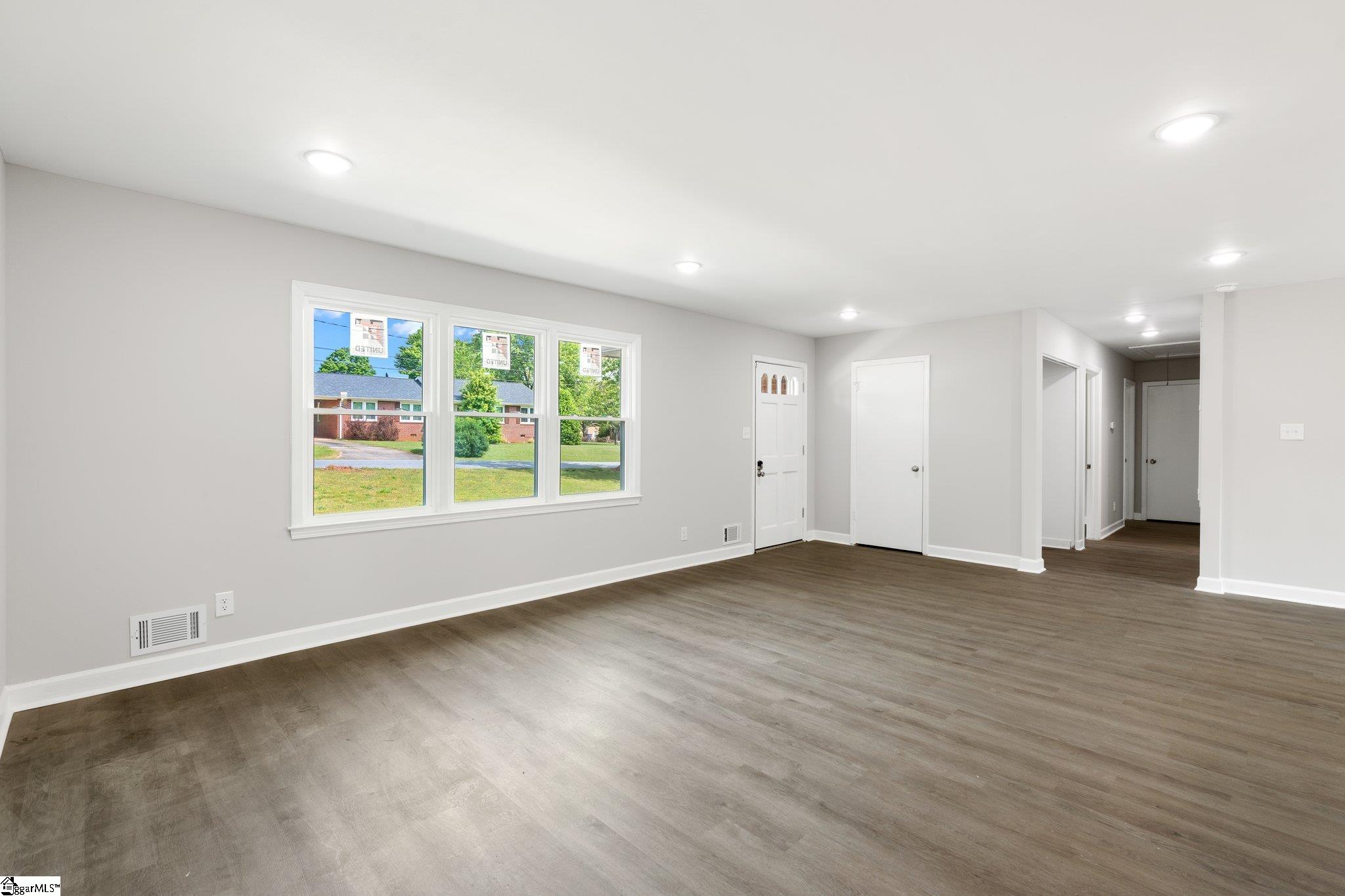 160 Meadow Street Spartanburg, SC 29307