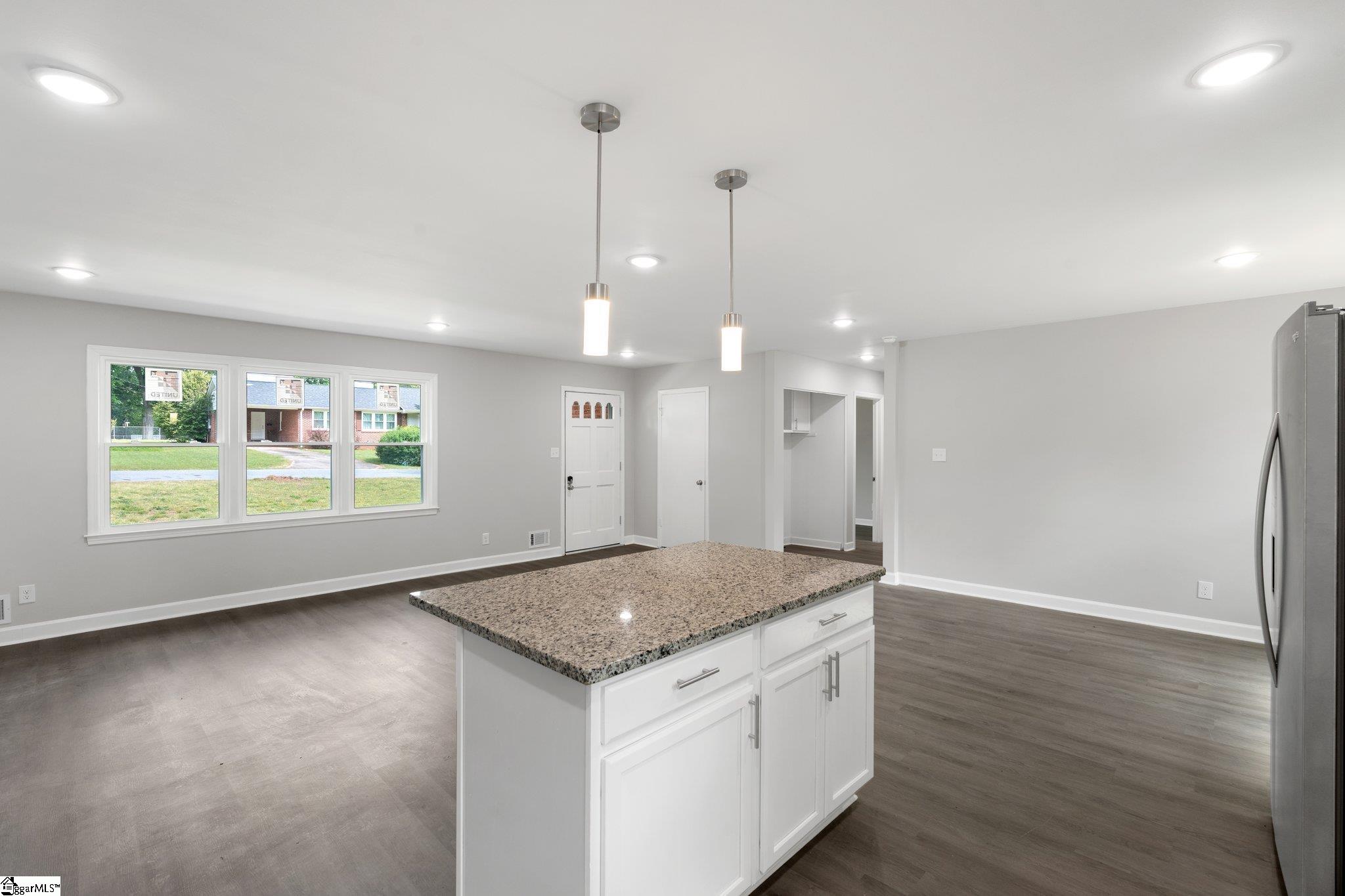 160 Meadow Street Spartanburg, SC 29307