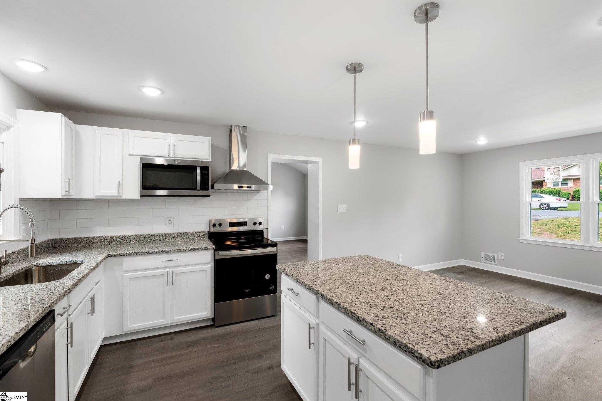 160 Meadow Street Spartanburg, SC 29307