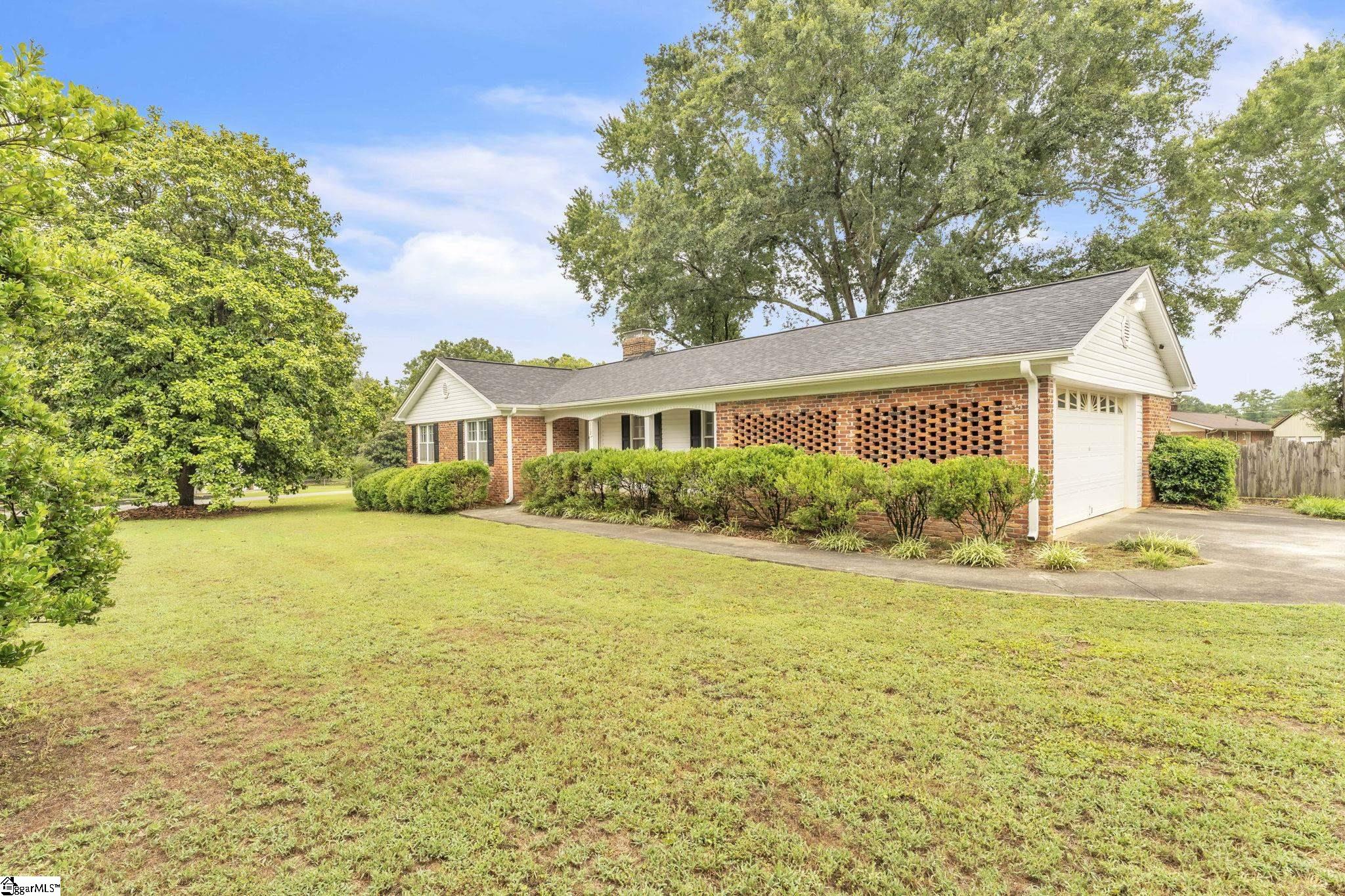 112 Lark Lane Anderson, SC 29625