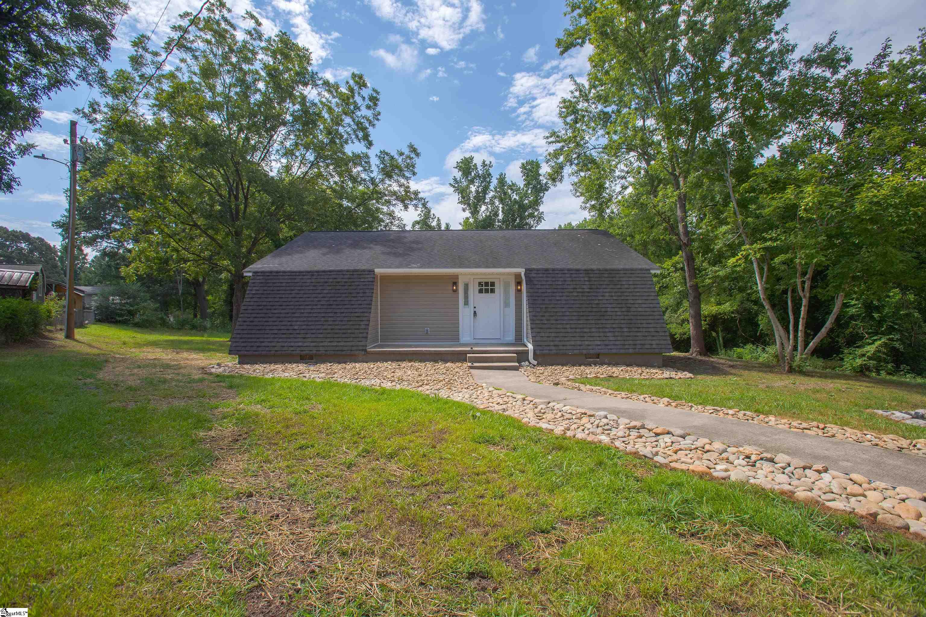 135 Regent Street Spartanburg, SC 29302-4330