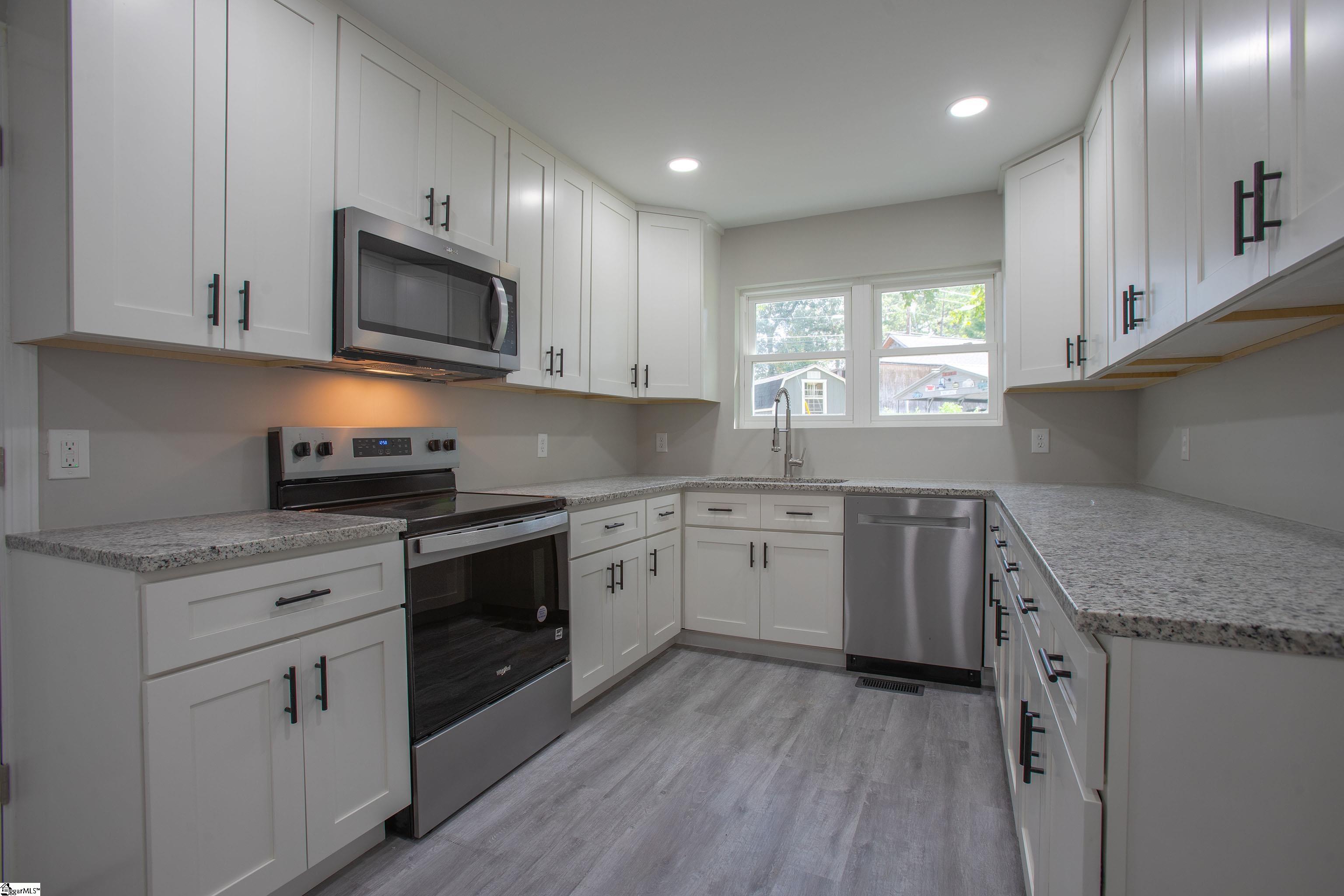 135 Regent Street Spartanburg, SC 29302-4330
