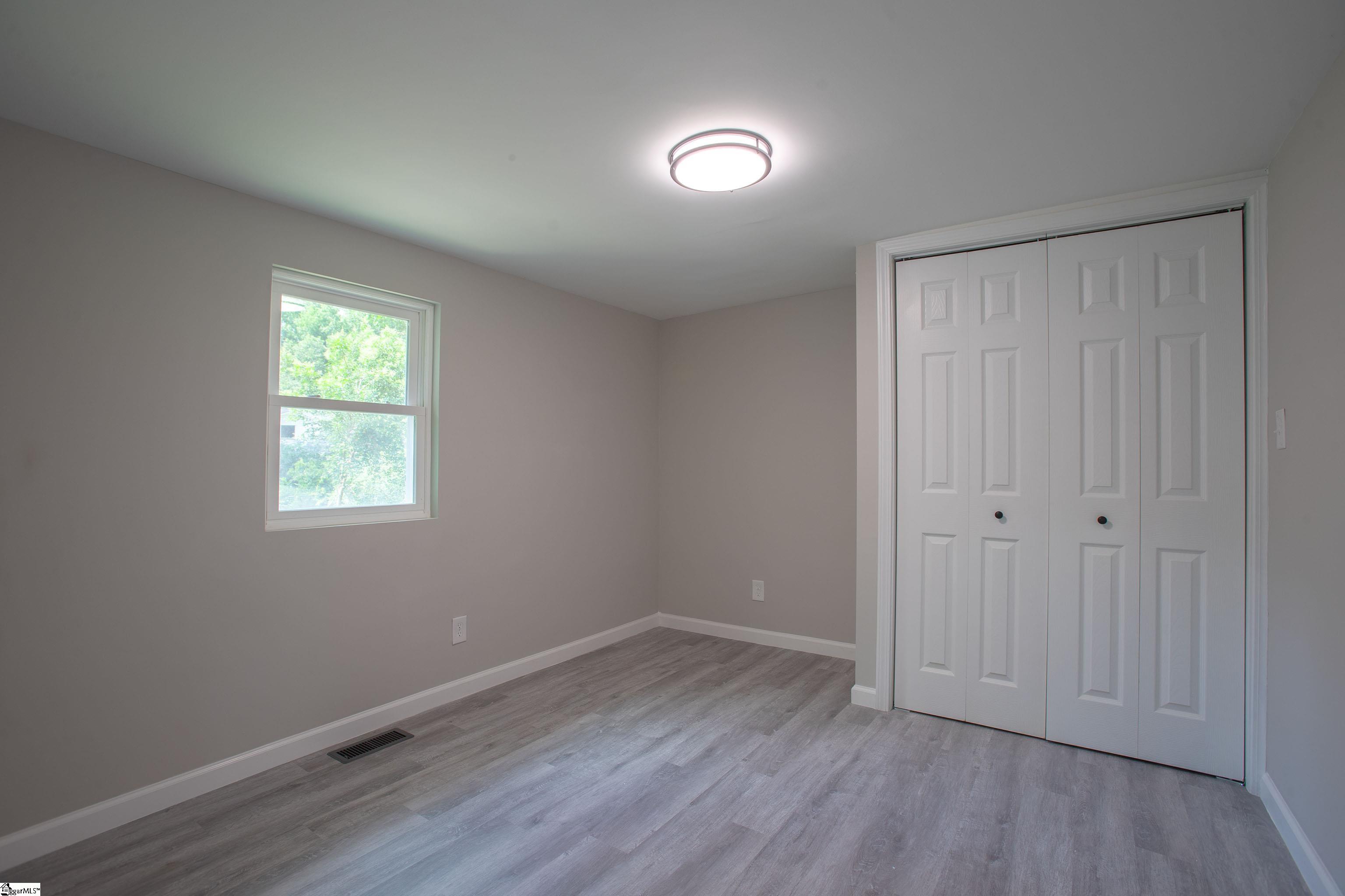 135 Regent Street Spartanburg, SC 29302-4330