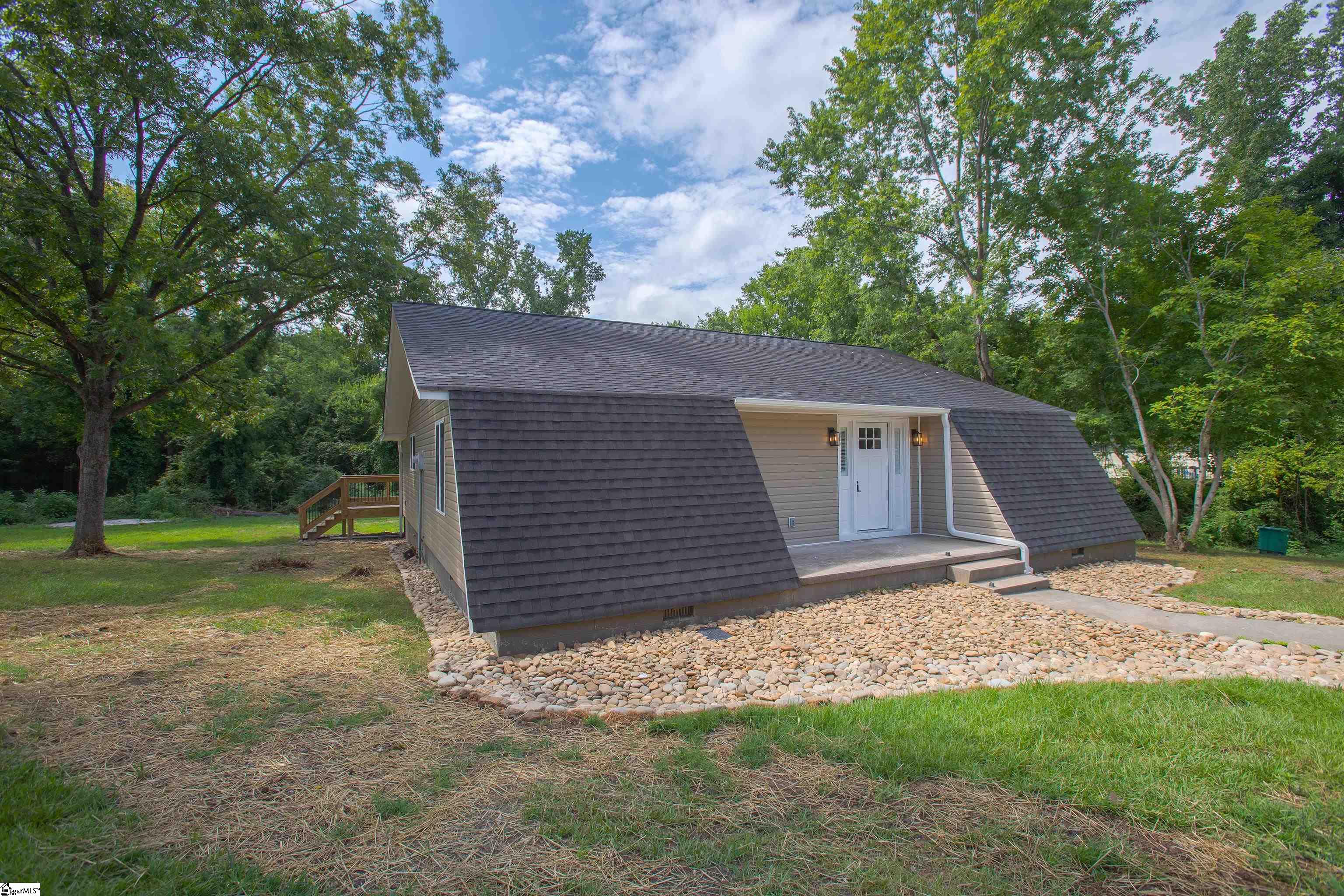 135 Regent Street Spartanburg, SC 29302-4330