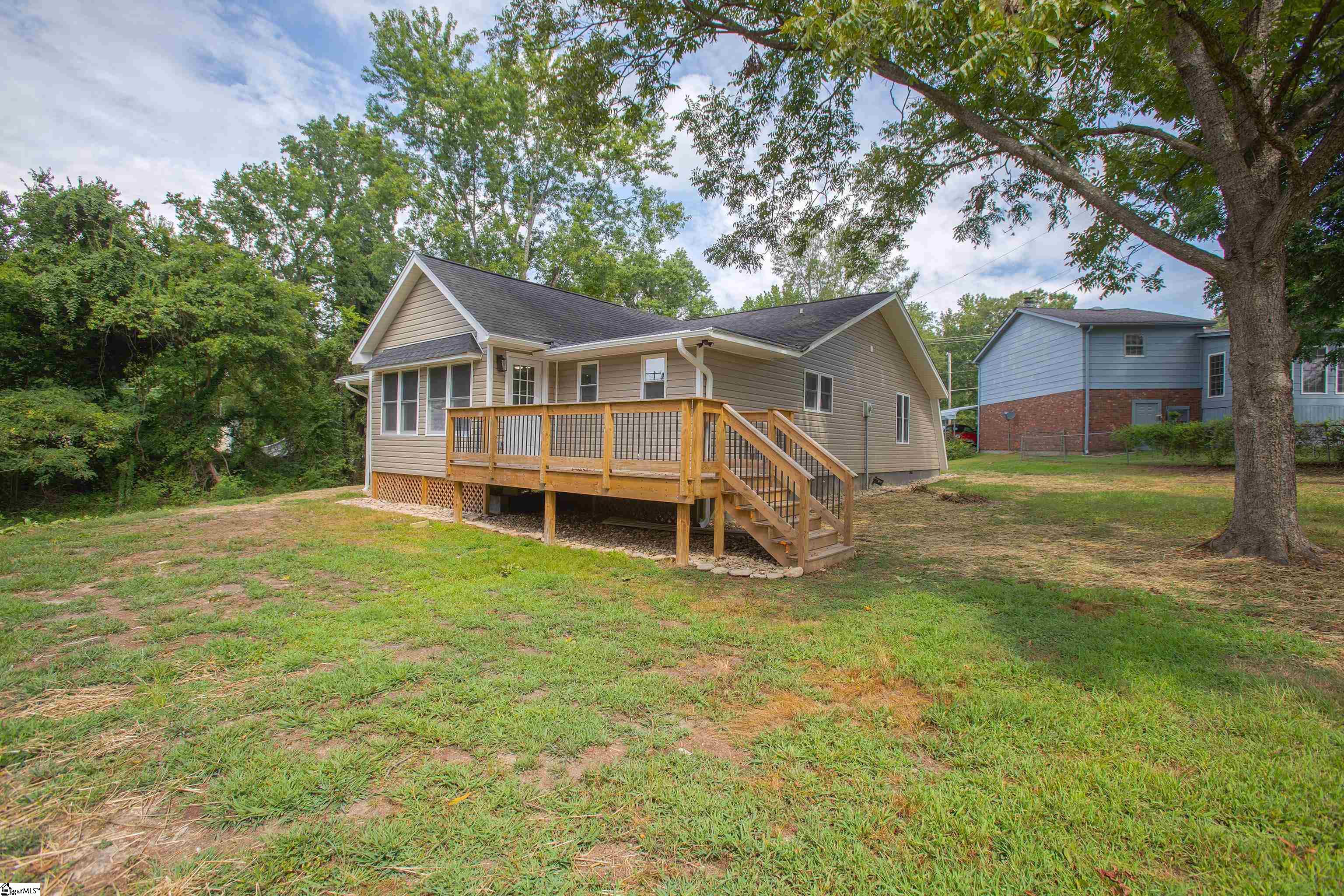 135 Regent Street Spartanburg, SC 29302-4330