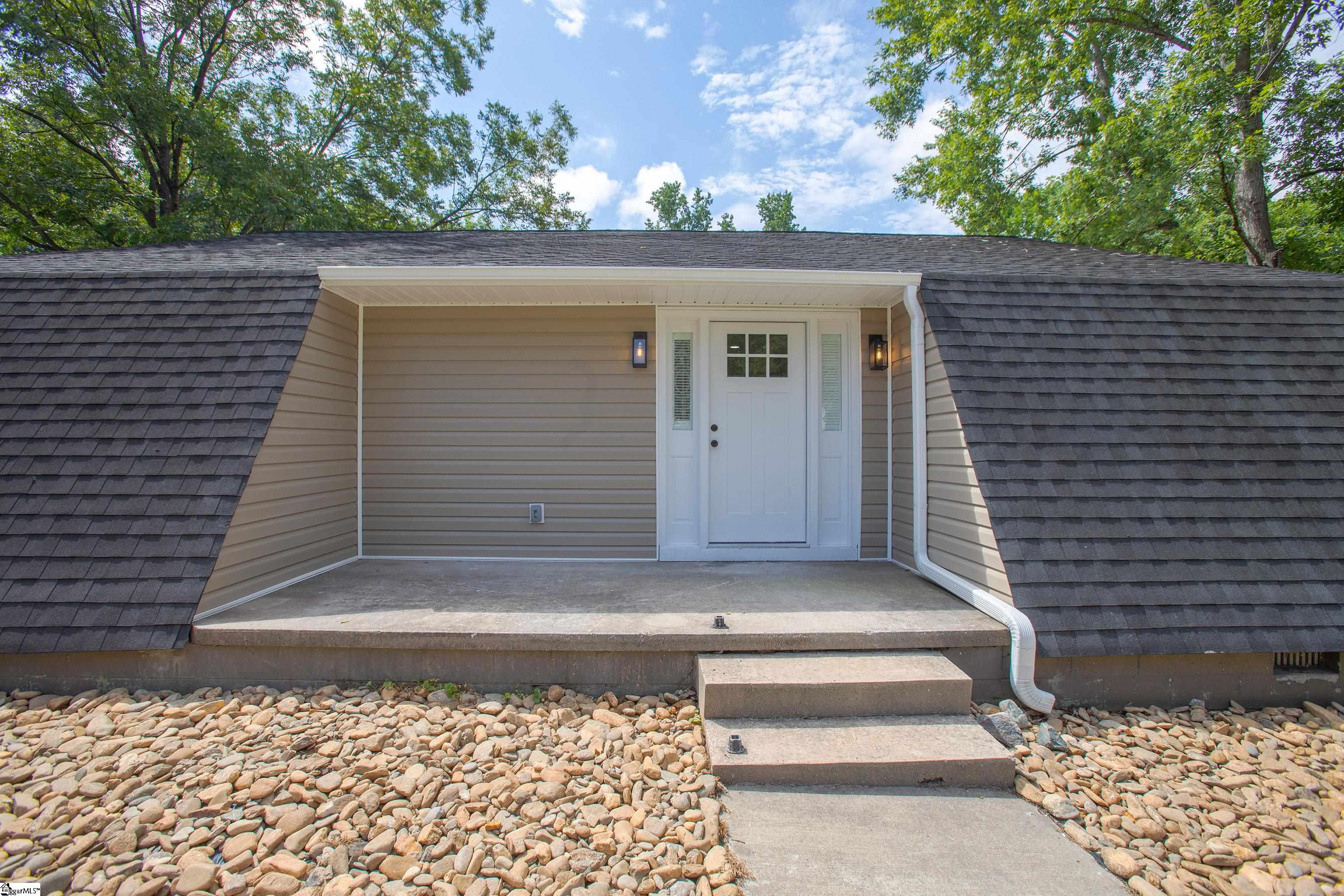 135 Regent Street Spartanburg, SC 29302-4330