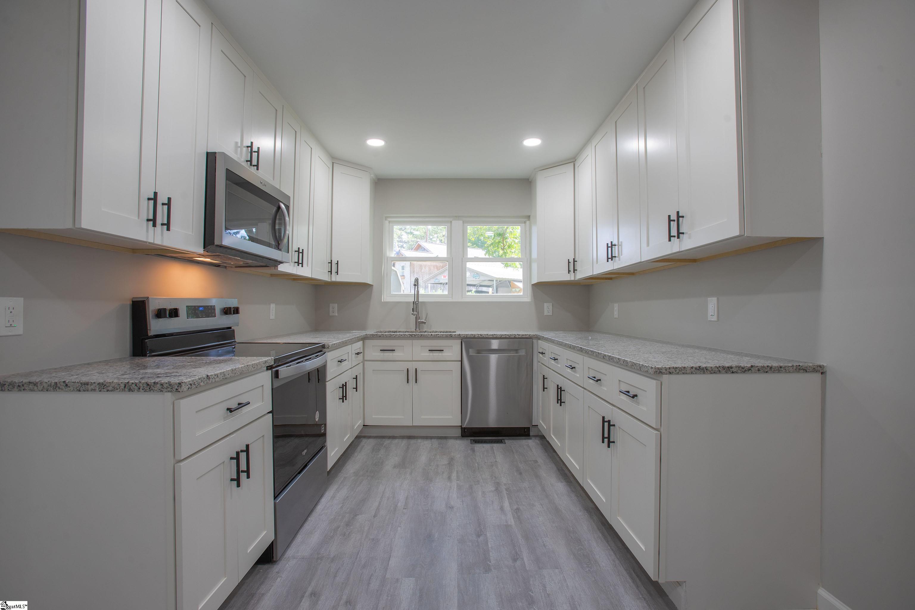 135 Regent Street Spartanburg, SC 29302-4330