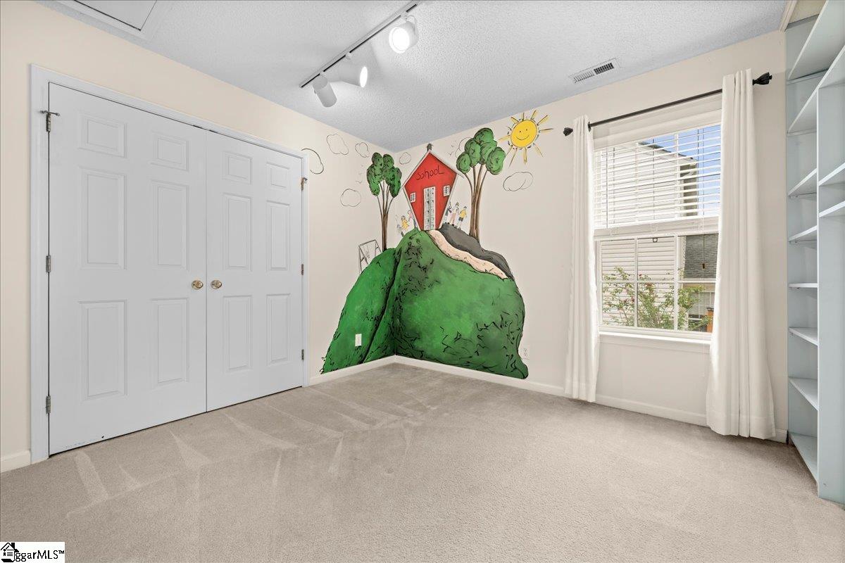 8 Birkdale Drive Simpsonville, SC 29681