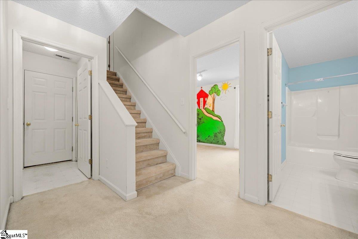 8 Birkdale Drive Simpsonville, SC 29681