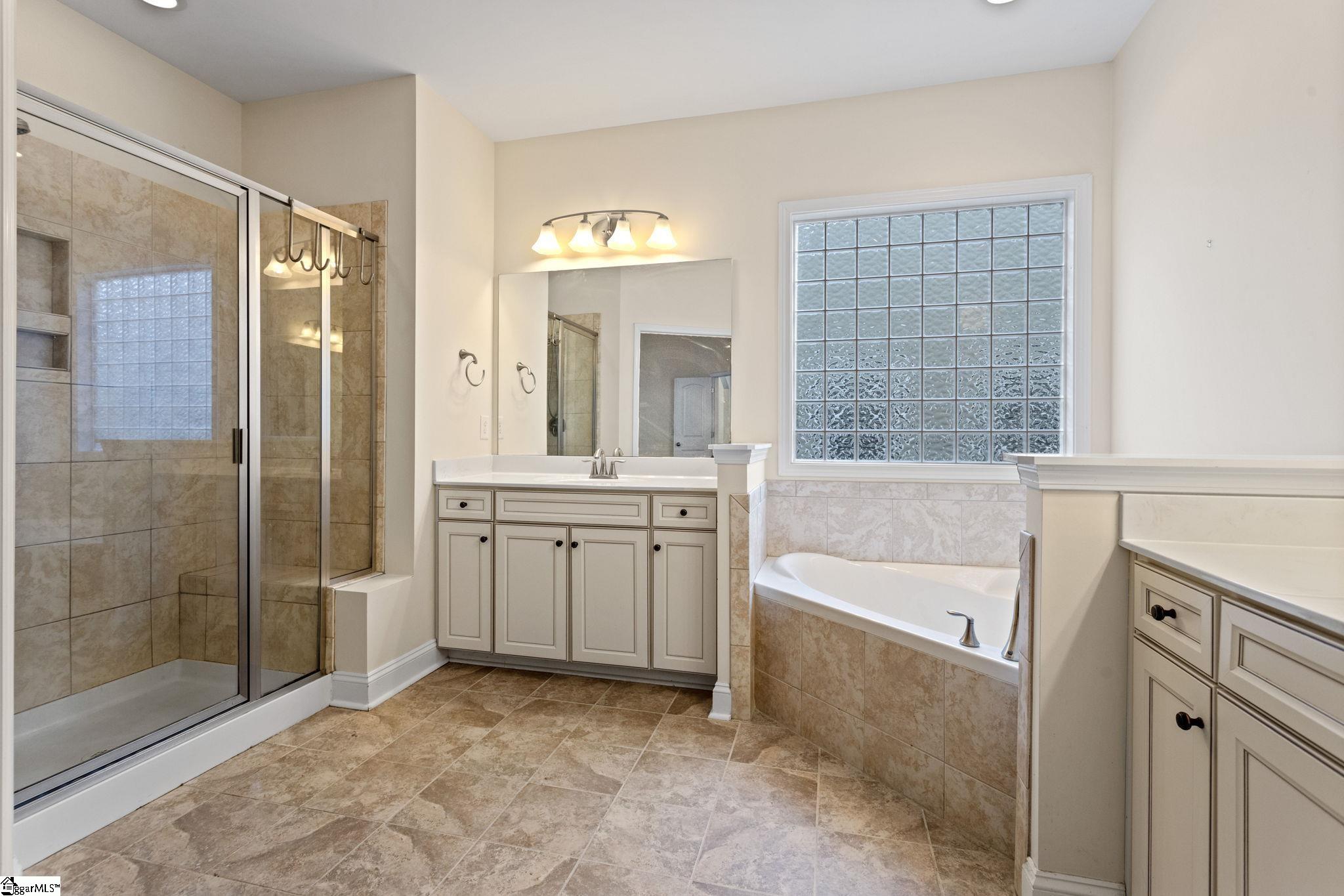 16 Wiscasset Way Greenville, SC 29615