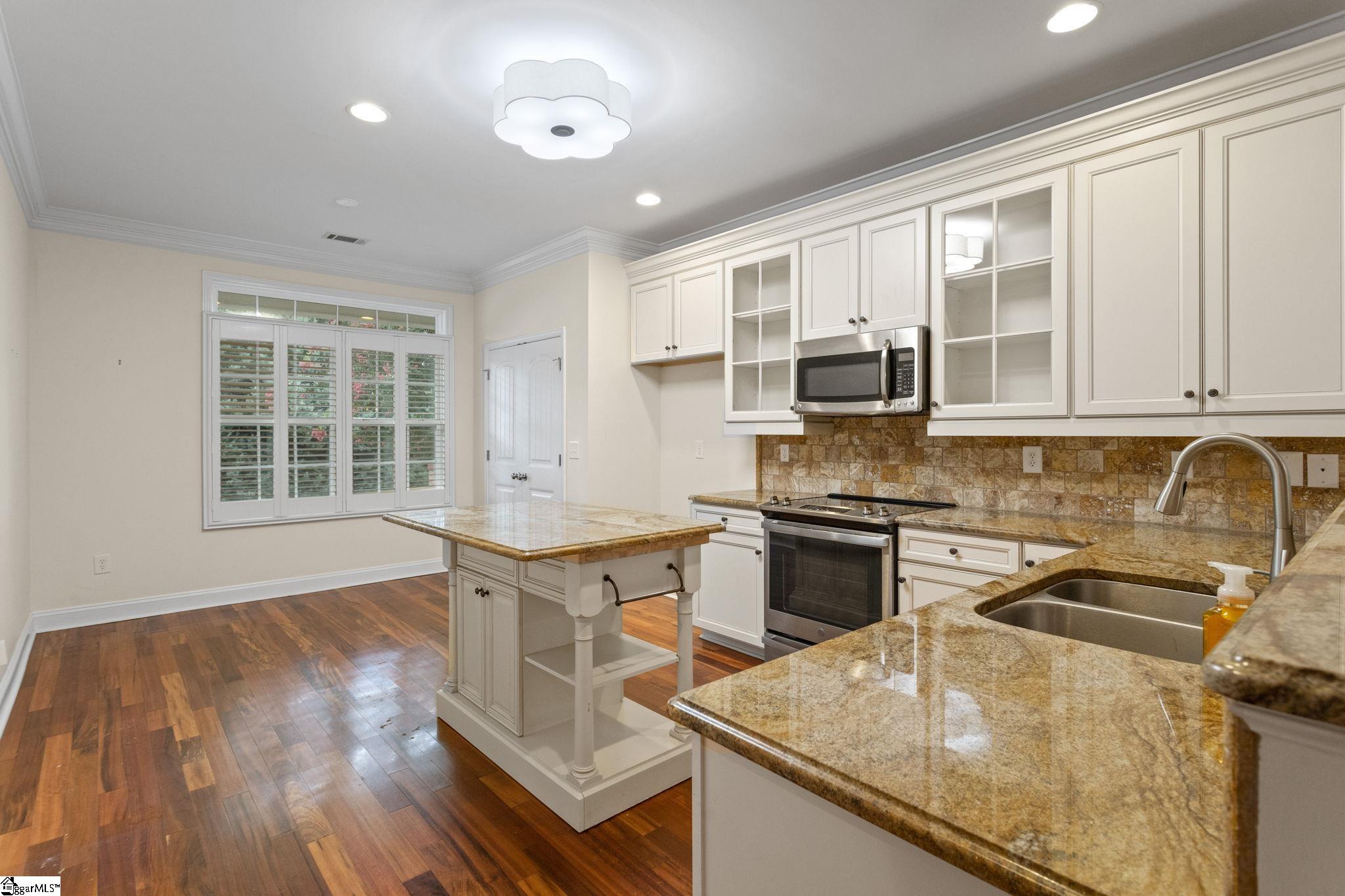 16 Wiscasset Way Greenville, SC 29615