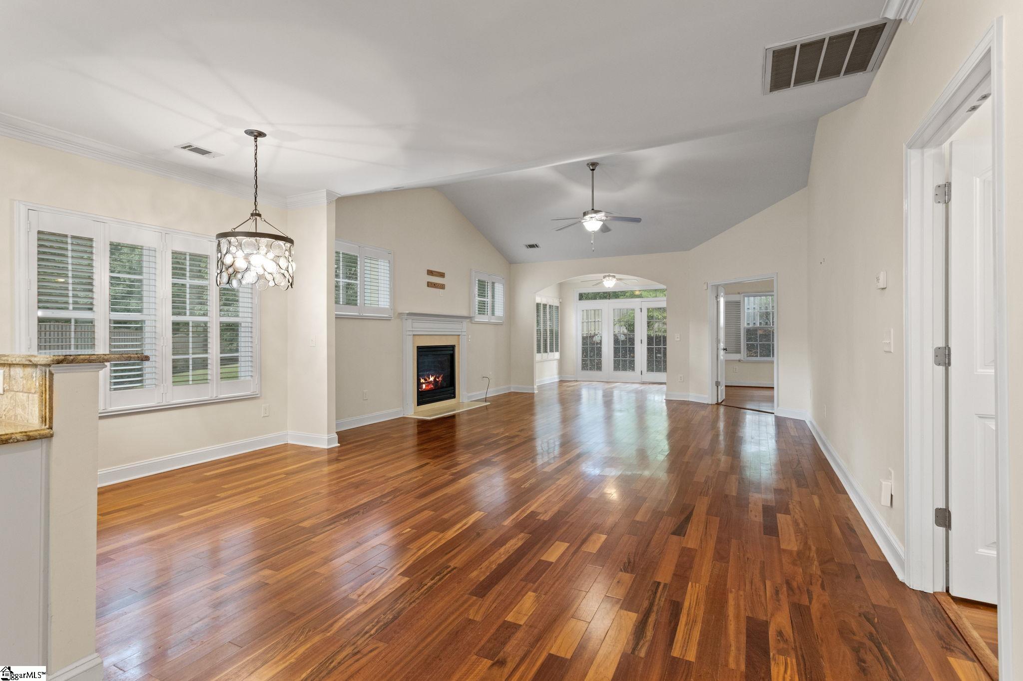 16 Wiscasset Way Greenville, SC 29615