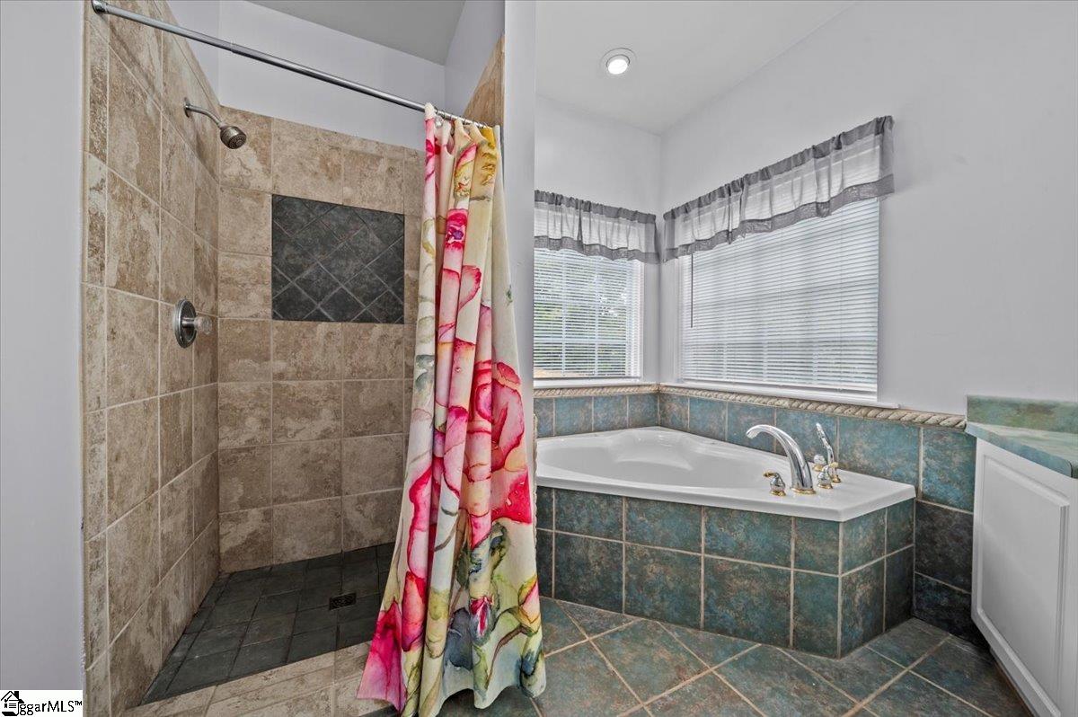 212 Staffordshire Way Simpsonville, SC 29681