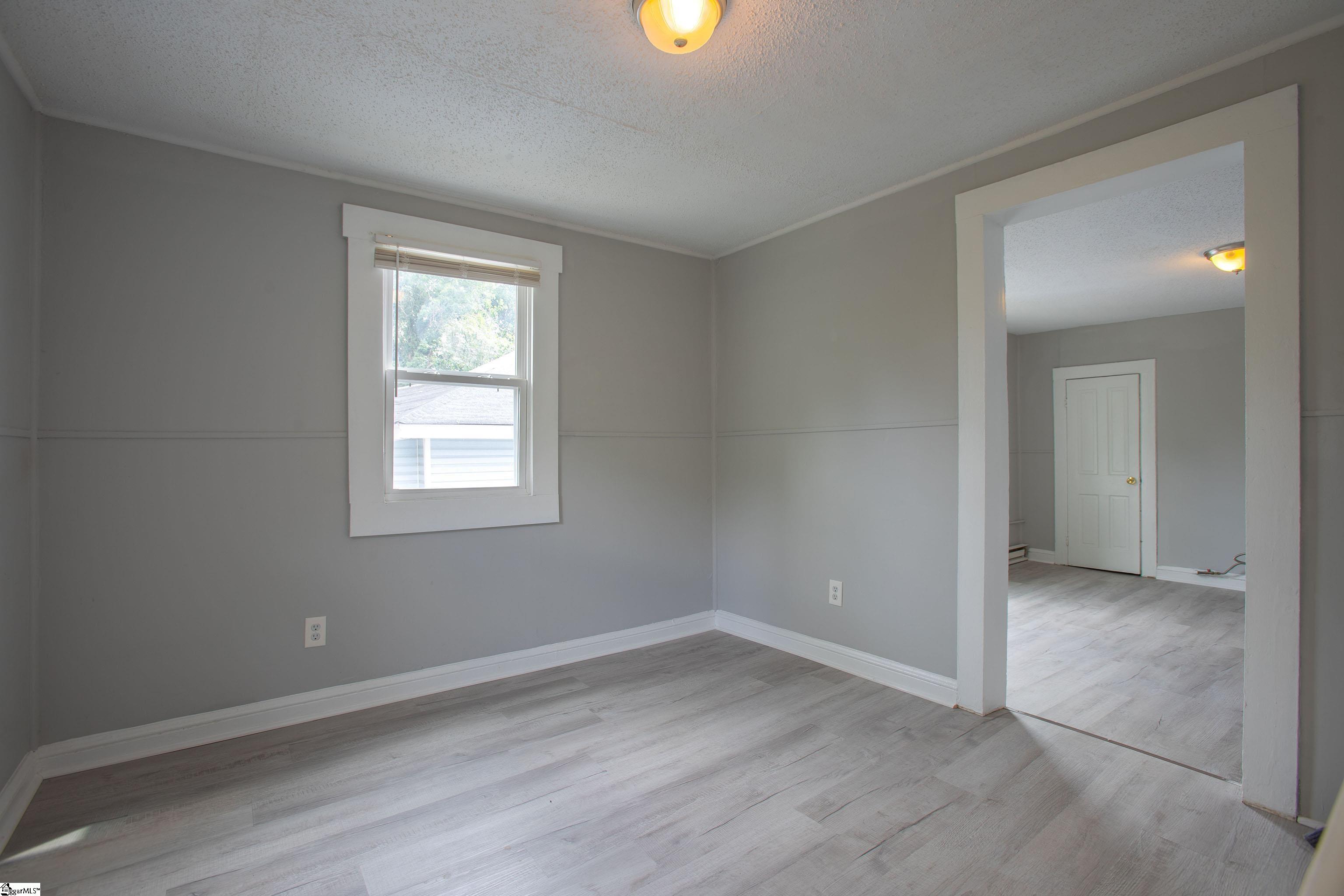 156 Garrett Street Spartanburg, SC 29302