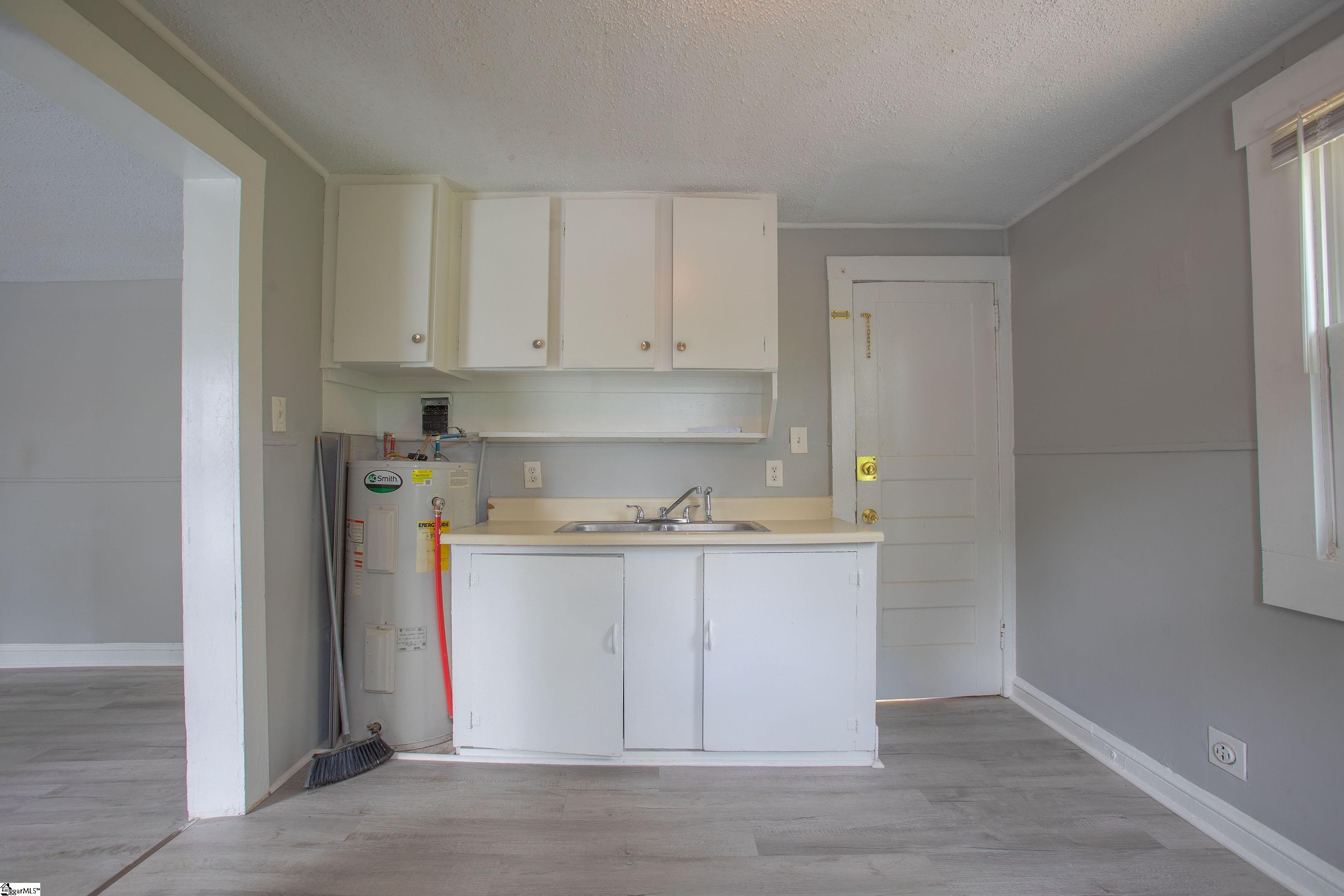 156 Garrett Street Spartanburg, SC 29302