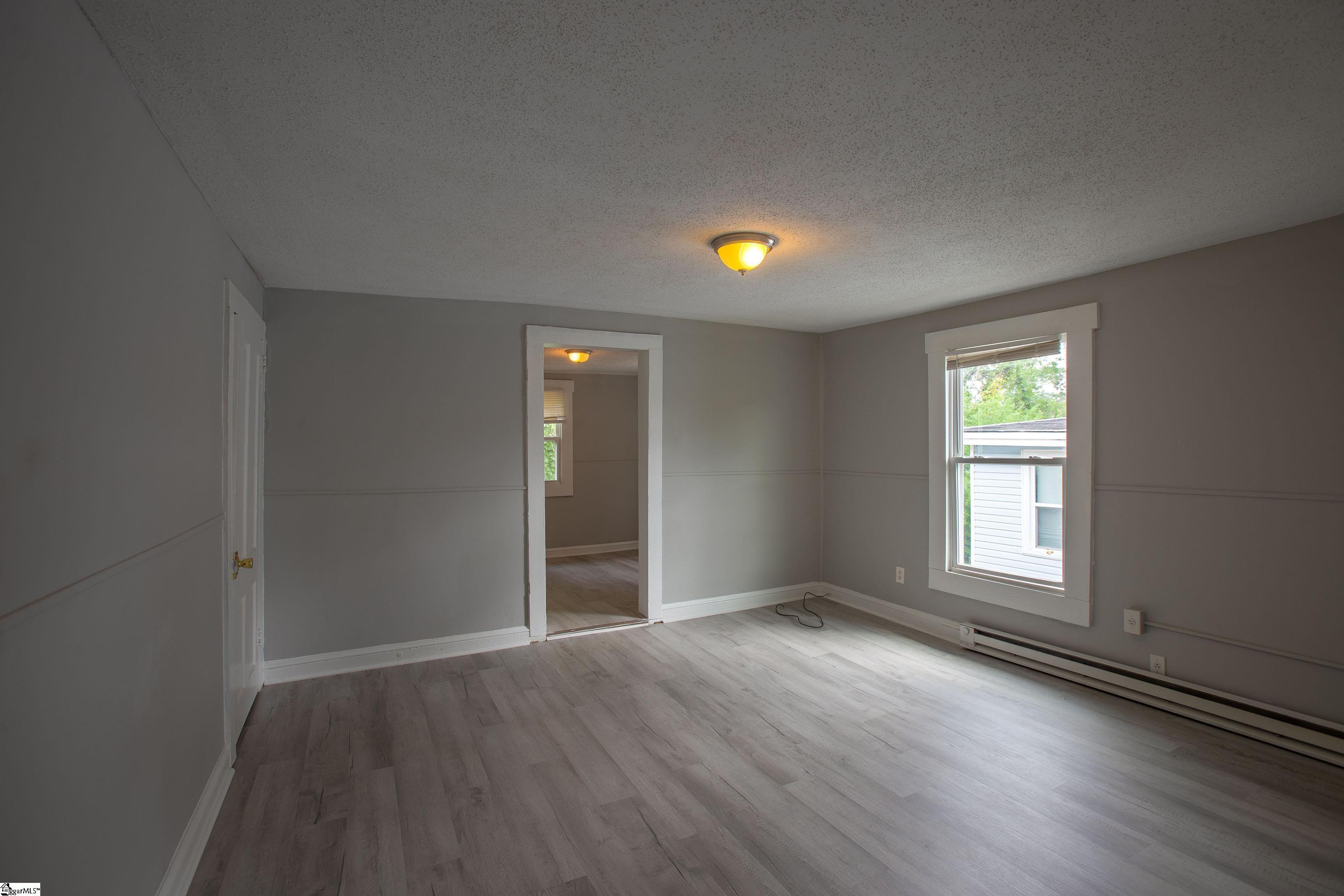 156 Garrett Street Spartanburg, SC 29302