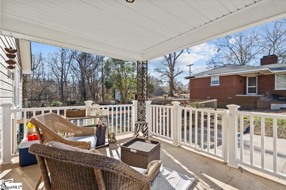 812 Chesnee Highway Spartanburg, SC 29303