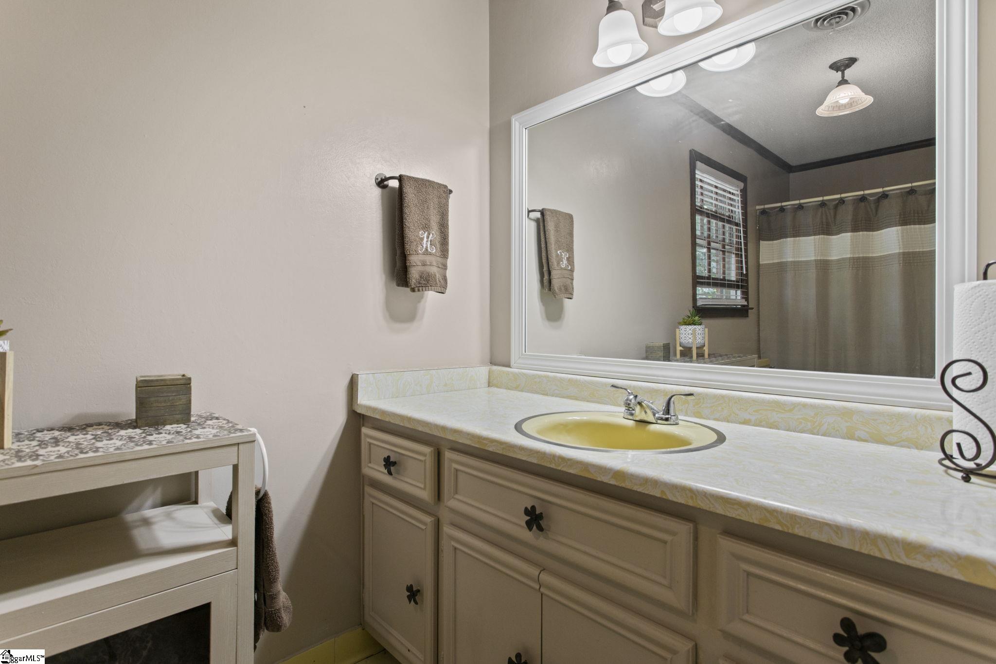 214 McArthur Street Easley, SC 29624