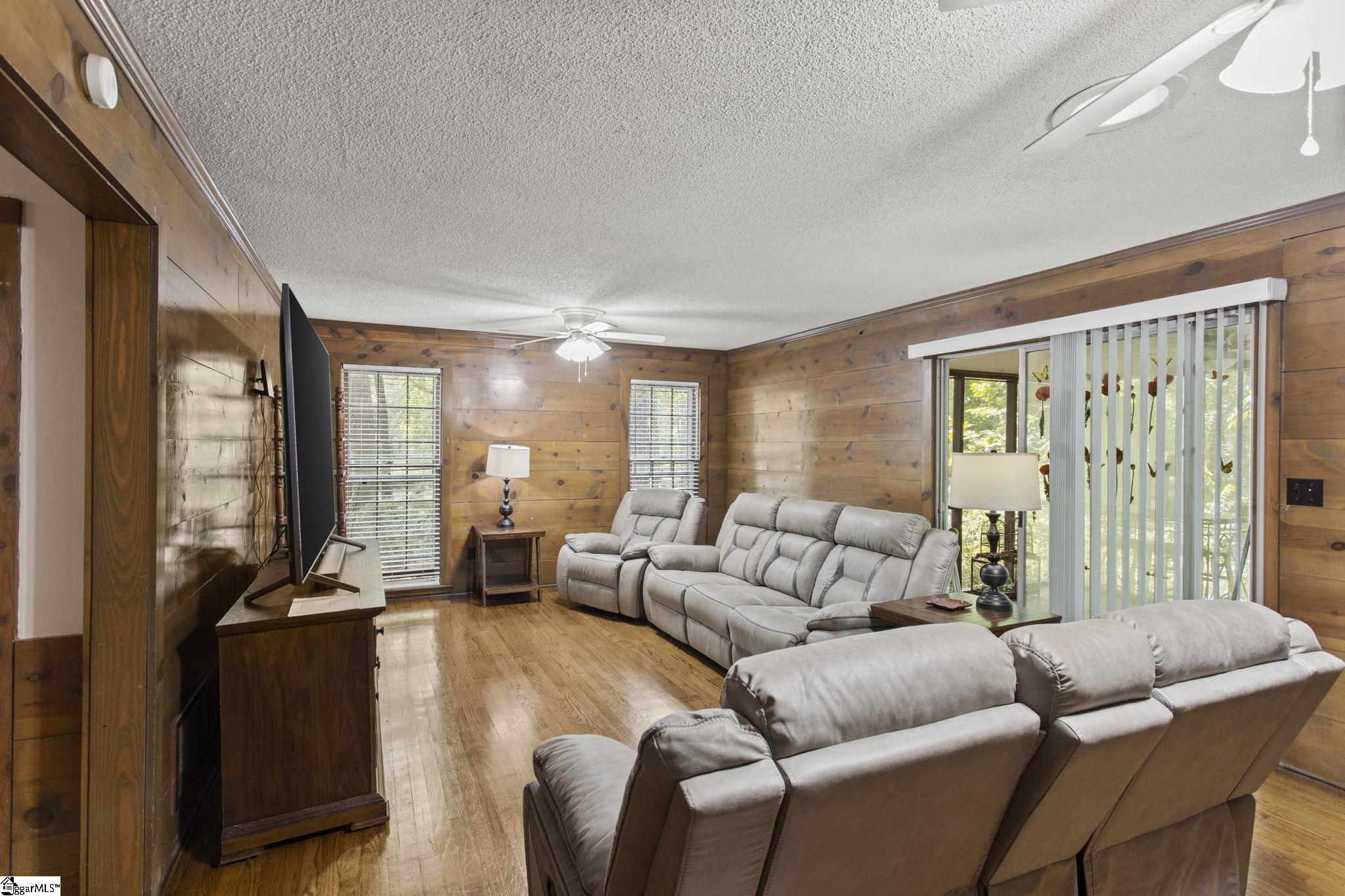 214 McArthur Street Easley, SC 29624