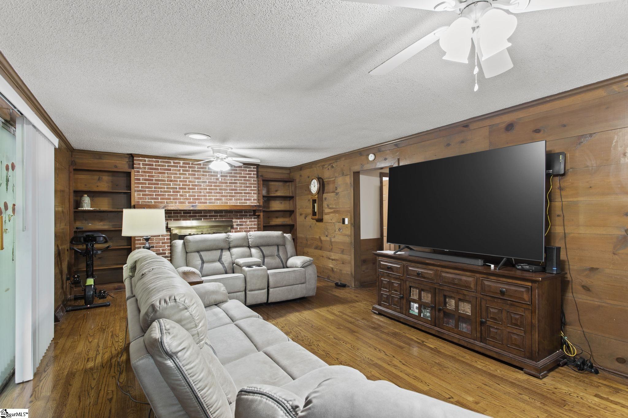 214 McArthur Street Easley, SC 29624