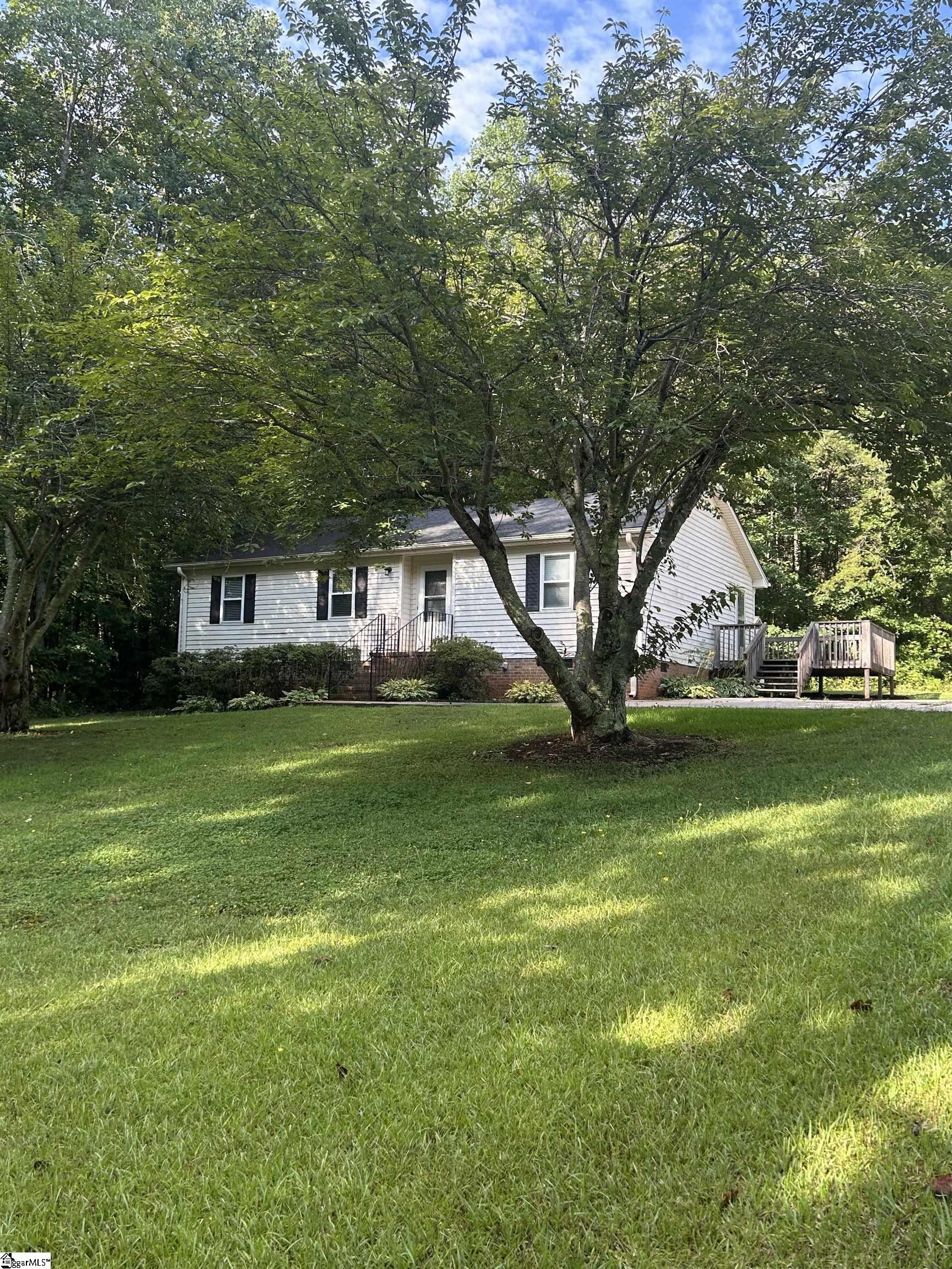 19 Lee Way Taylors, SC 29687