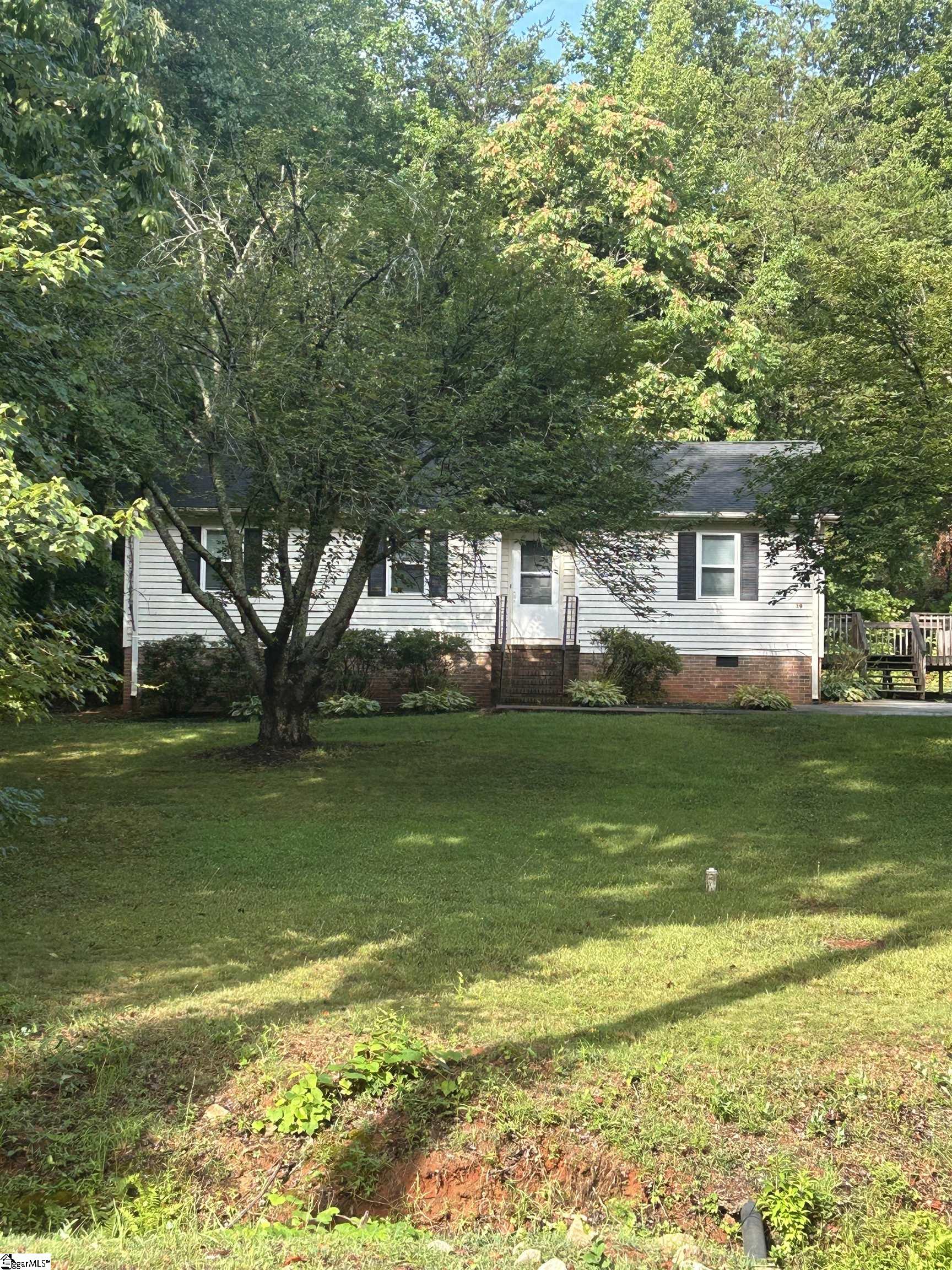 19 Lee Way Taylors, SC 29687