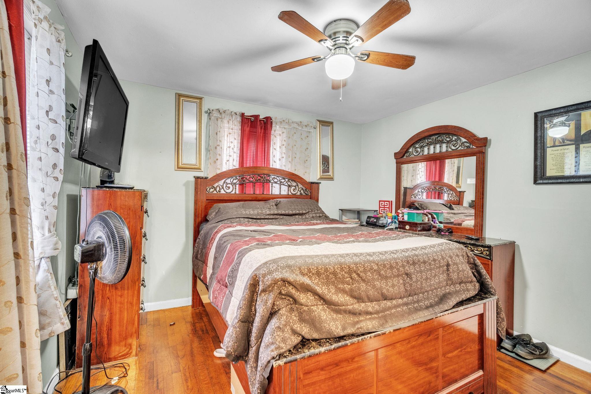 207 Blossom Drive Greenville, SC 29605