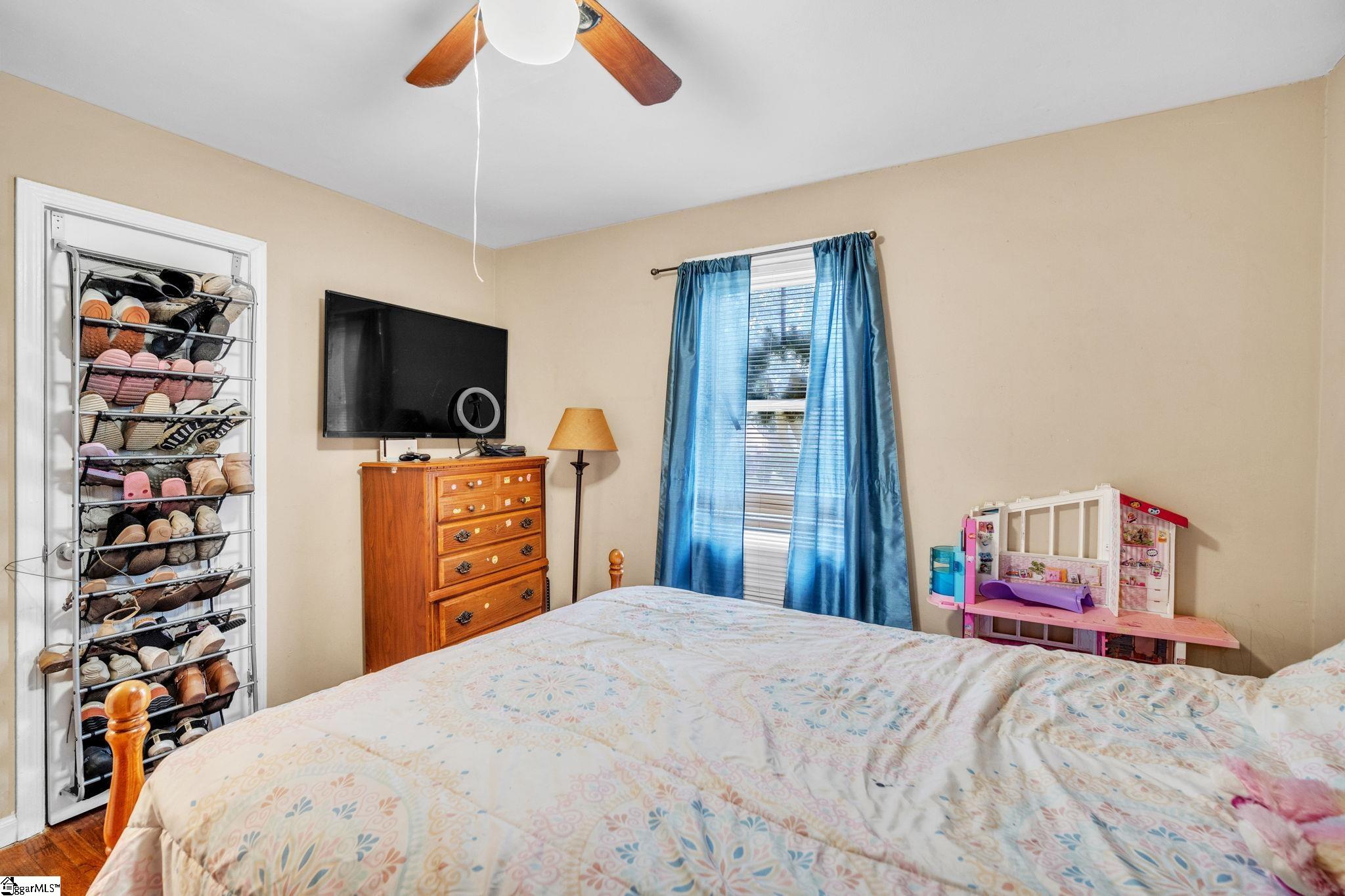 207 Blossom Drive Greenville, SC 29605