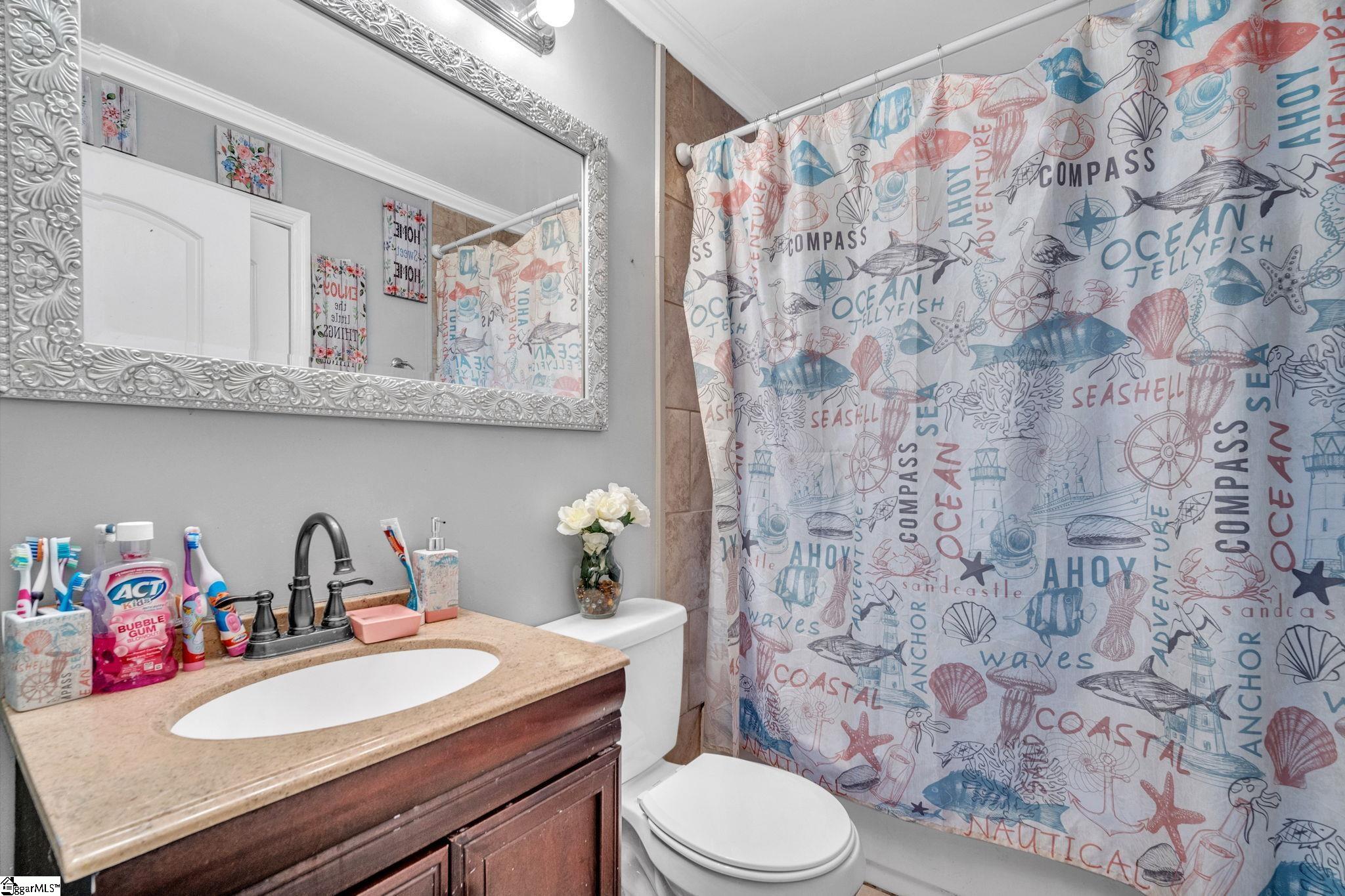 207 Blossom Drive Greenville, SC 29605