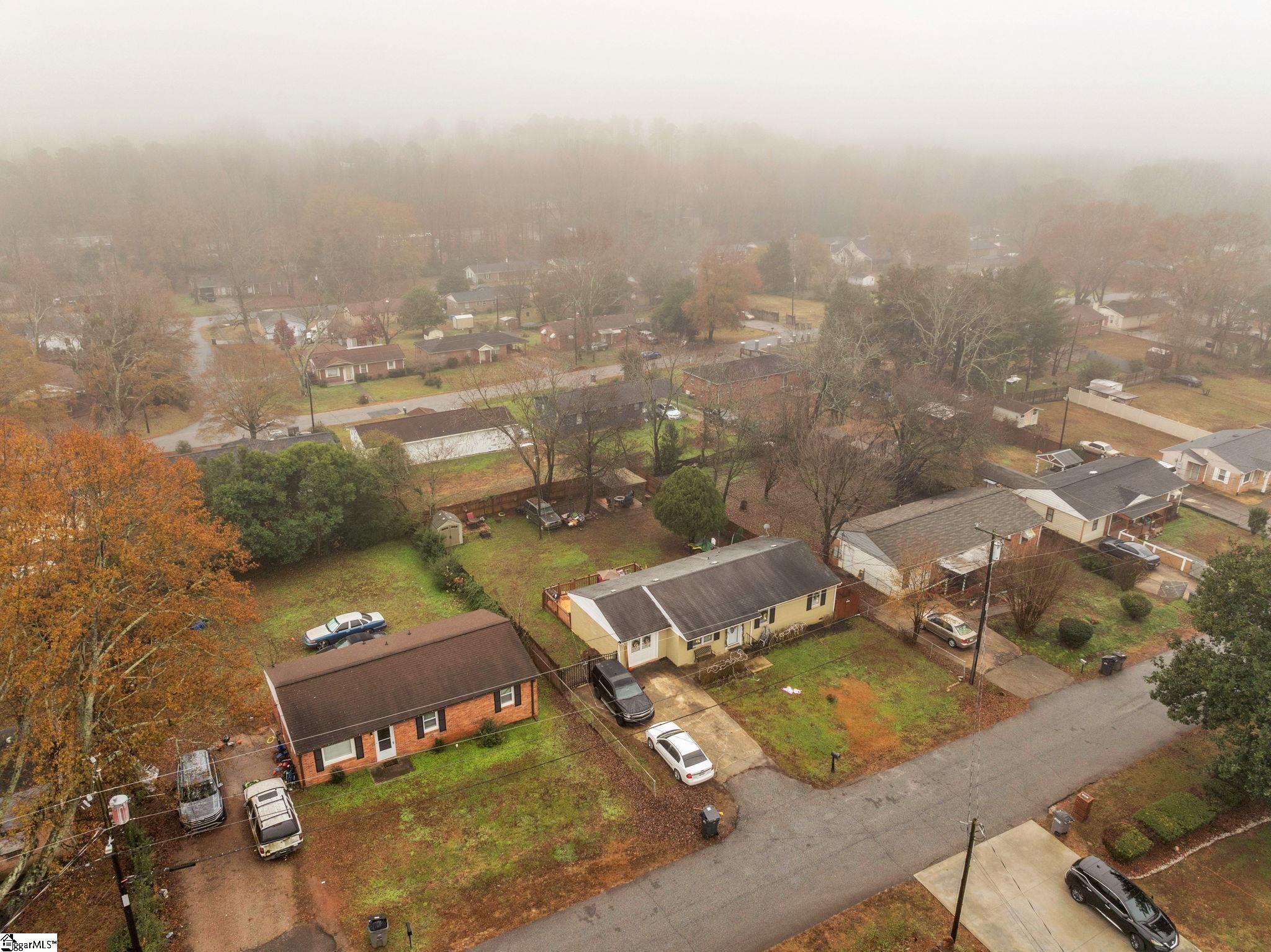 207 Blossom Drive Greenville, SC 29605