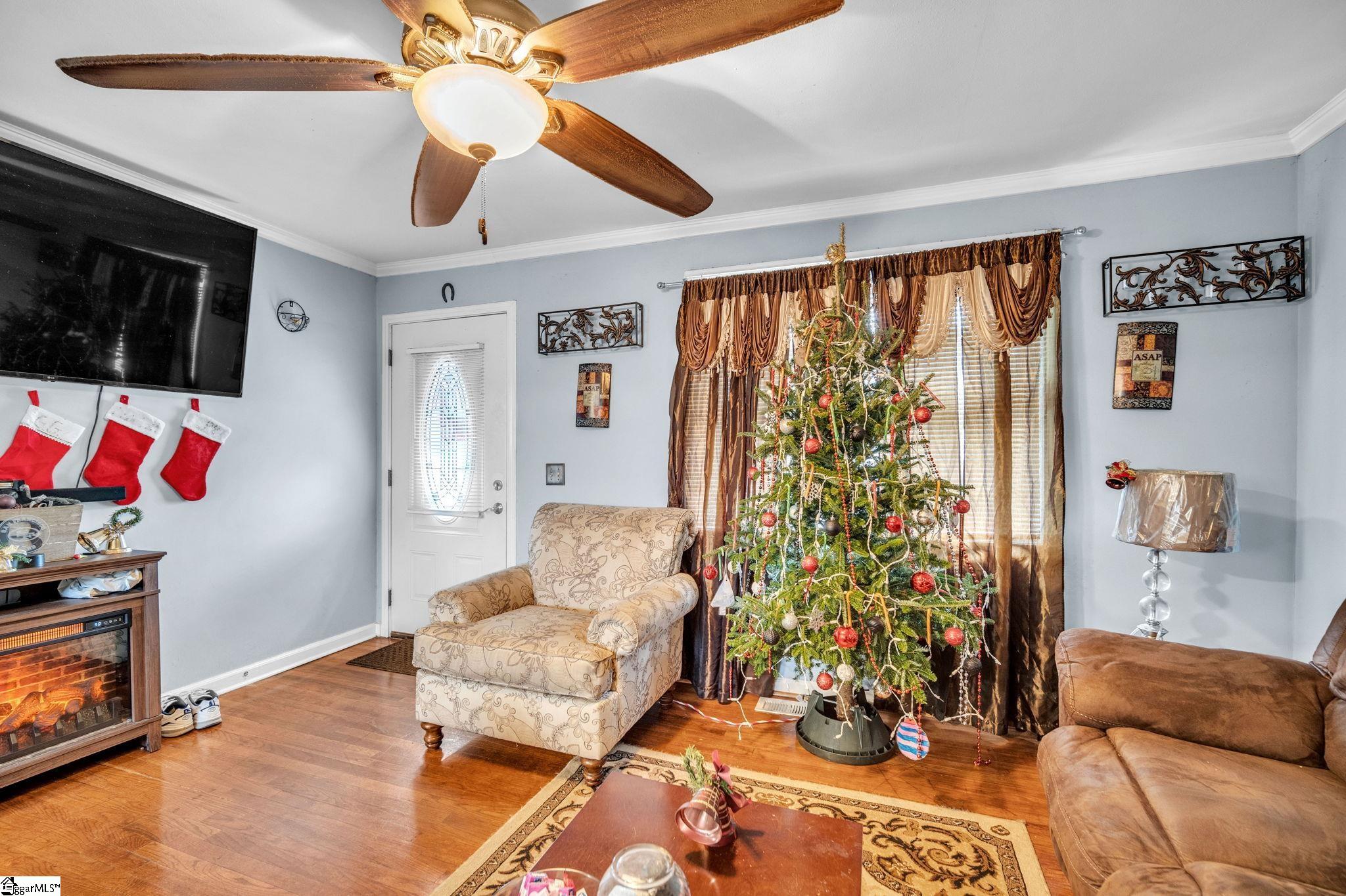 207 Blossom Drive Greenville, SC 29605