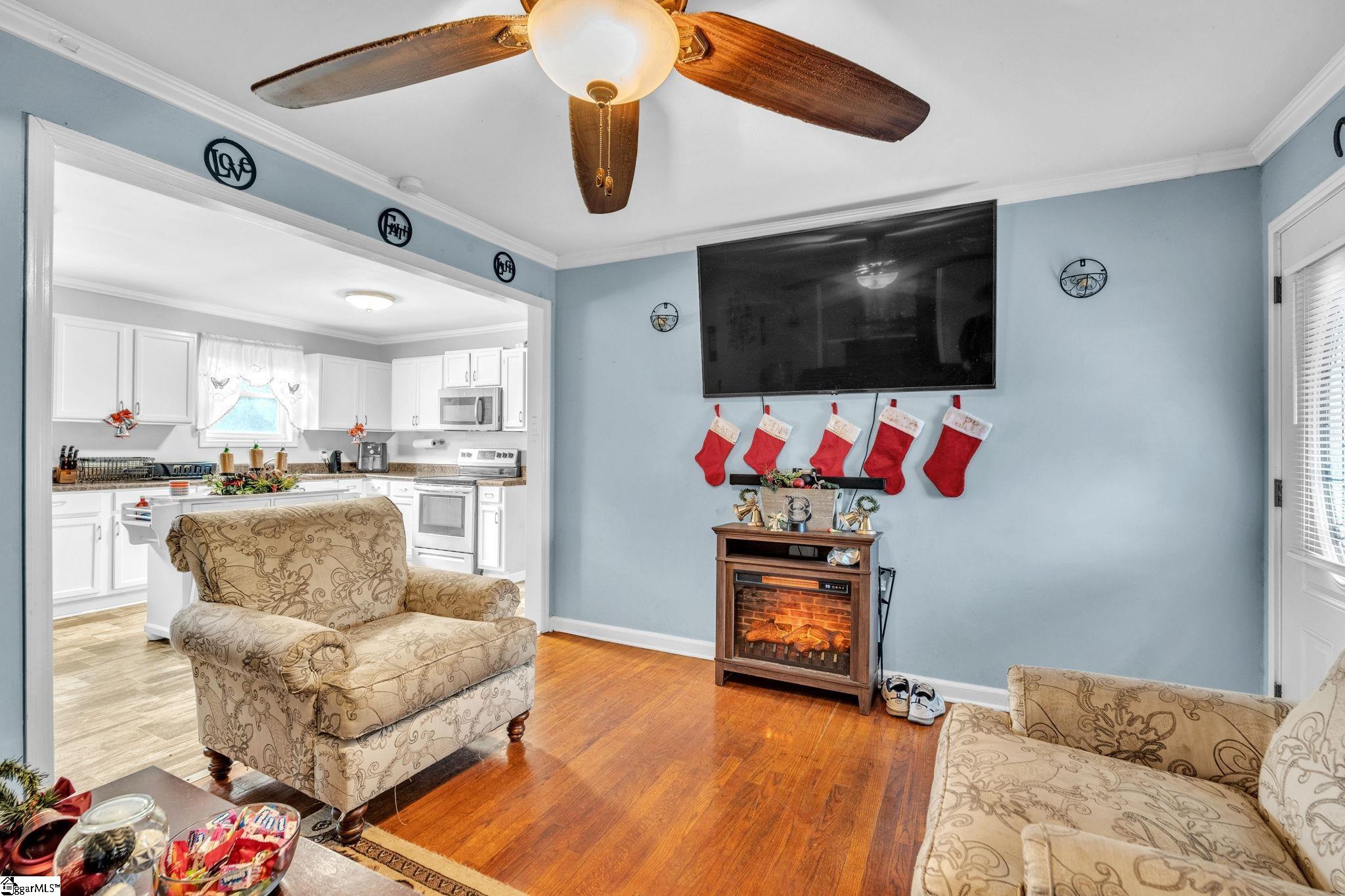207 Blossom Drive Greenville, SC 29605