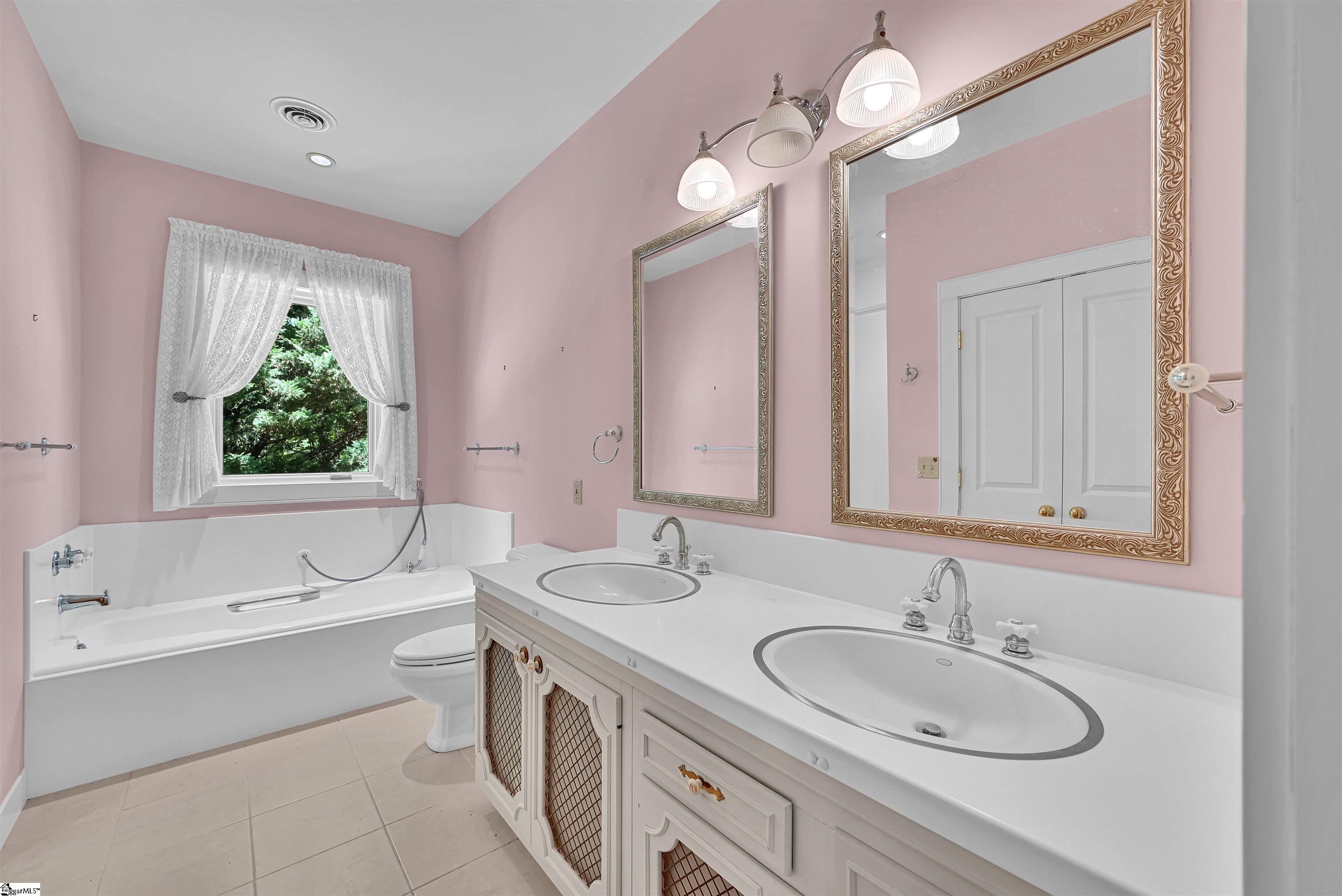 113 Wandering Way Pickens, SC 29671