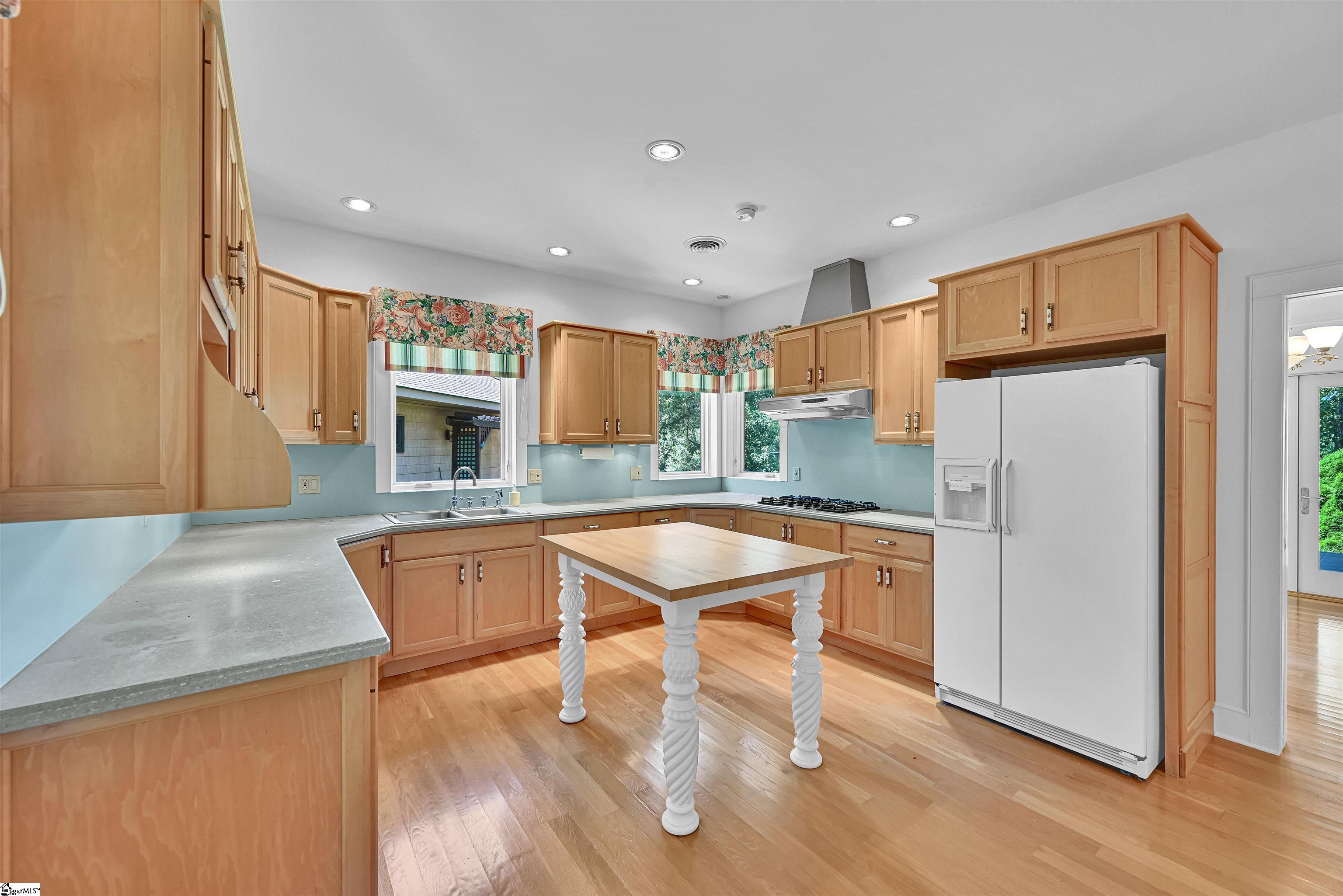 113 Wandering Way Pickens, SC 29671