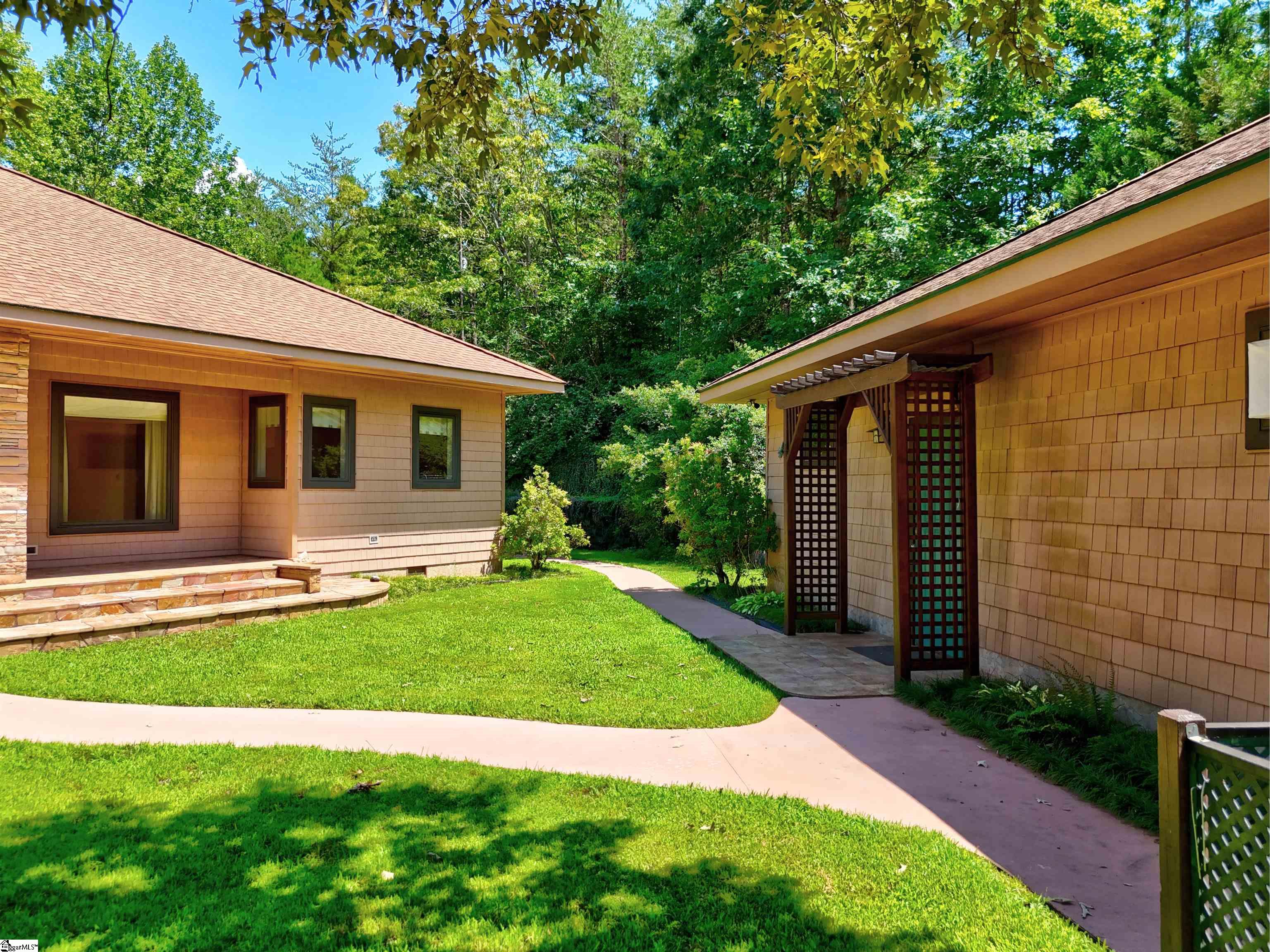 113 Wandering Way Pickens, SC 29671