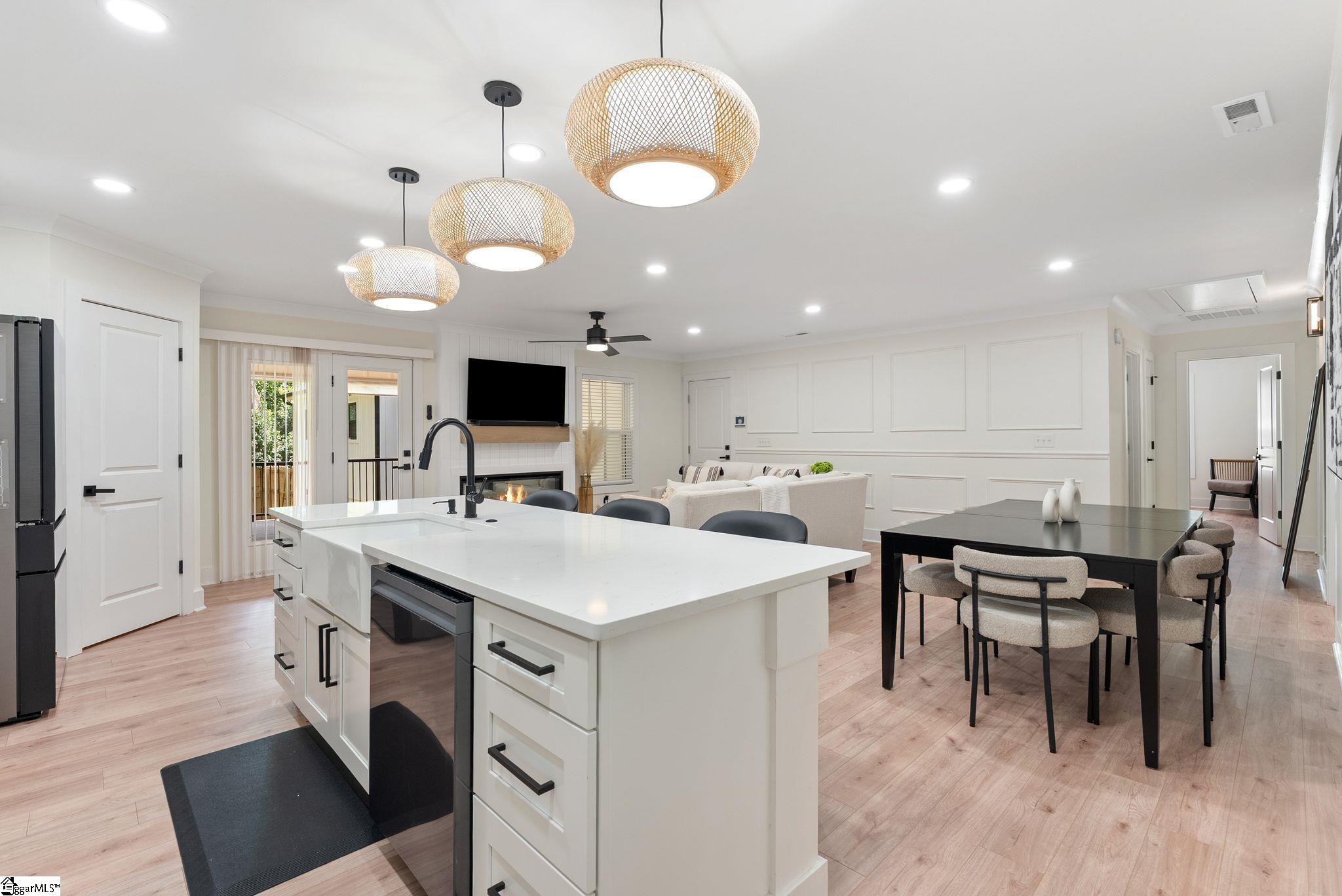 29 Collinson Road Greenville, SC 29605
