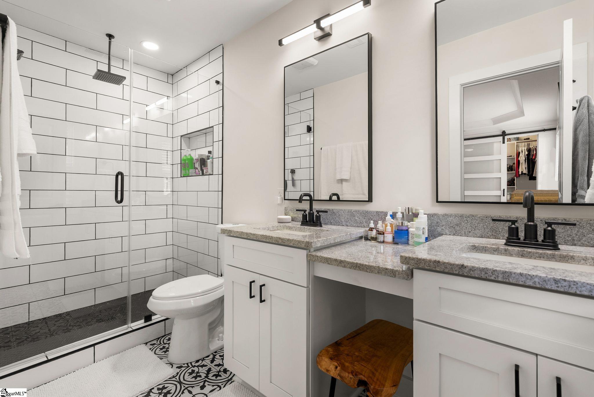 29 Collinson Road Greenville, SC 29605