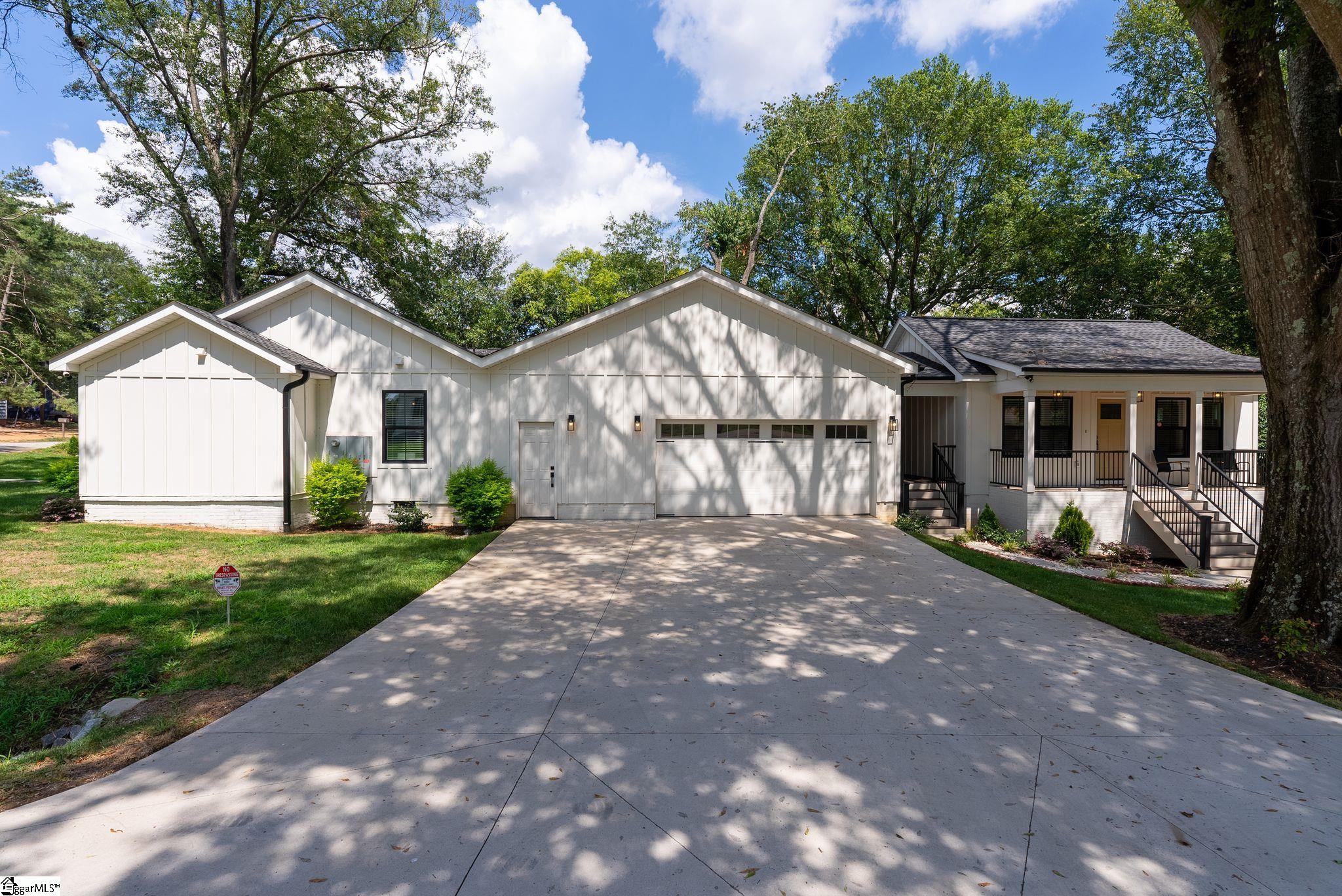 29 Collinson Road Greenville, SC 29605