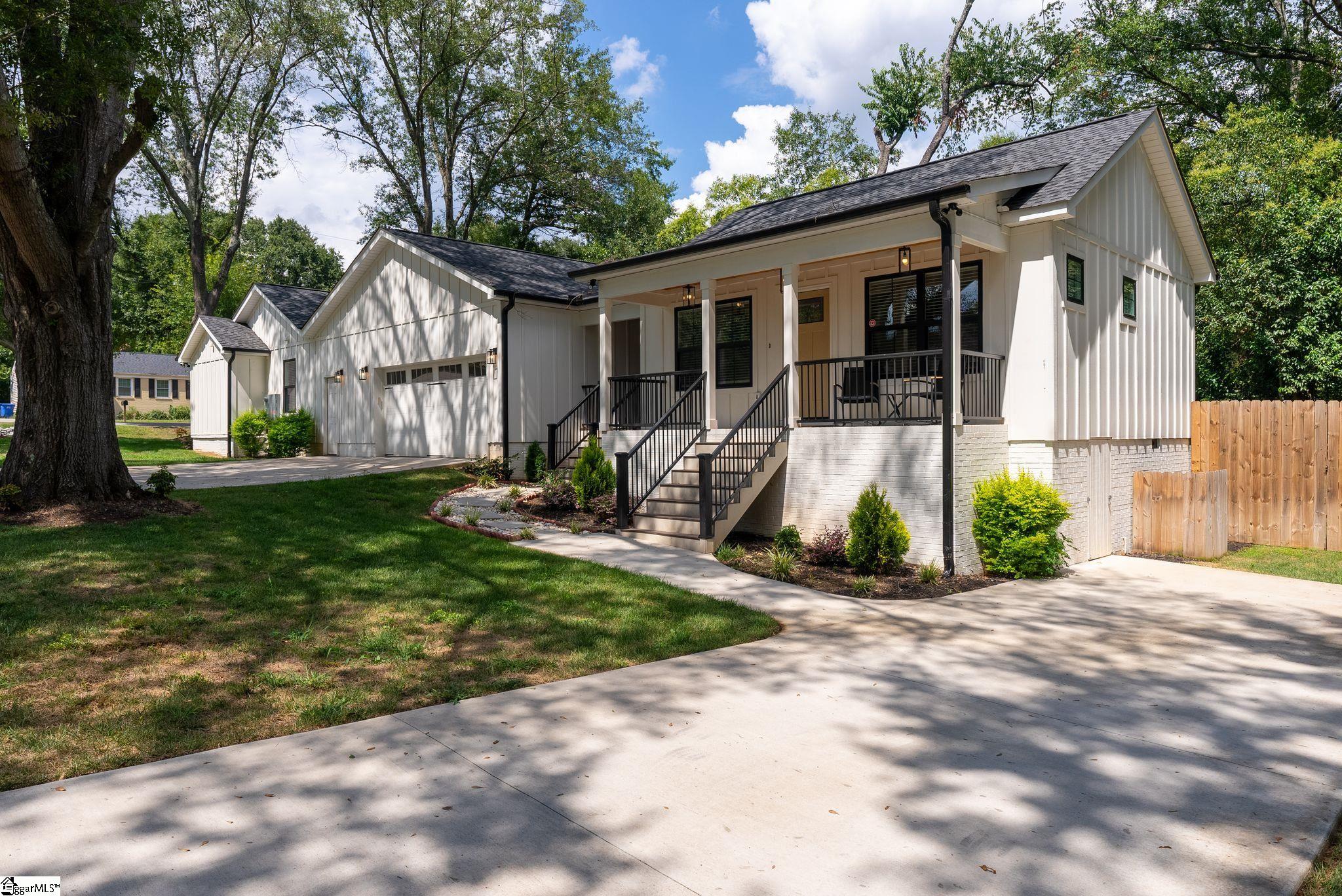 29 Collinson Road Greenville, SC 29605