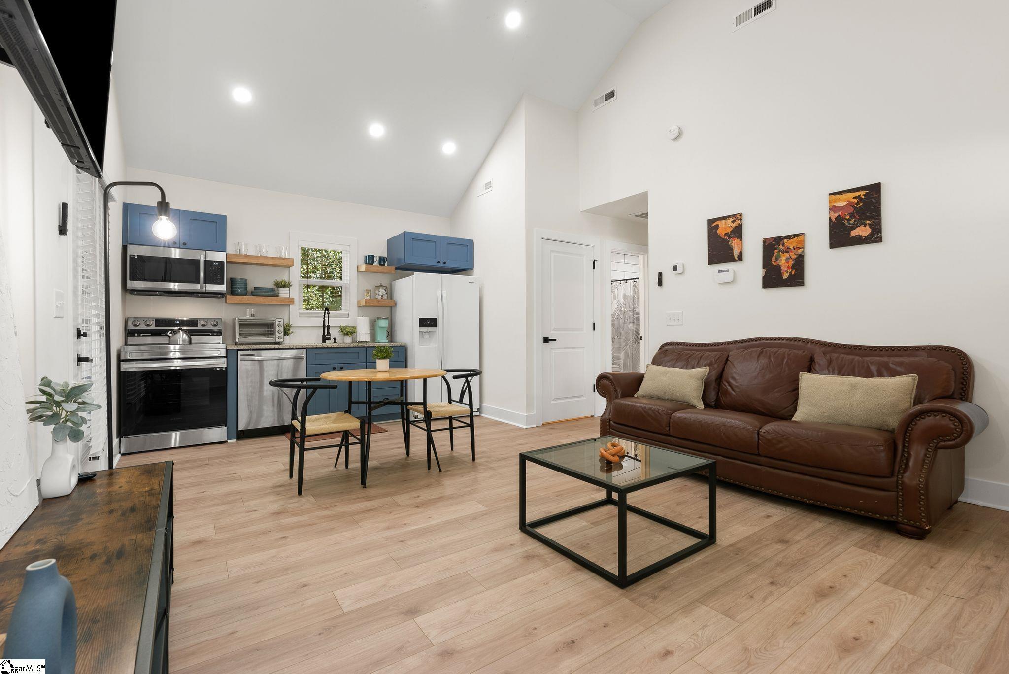 29 Collinson Road Greenville, SC 29605
