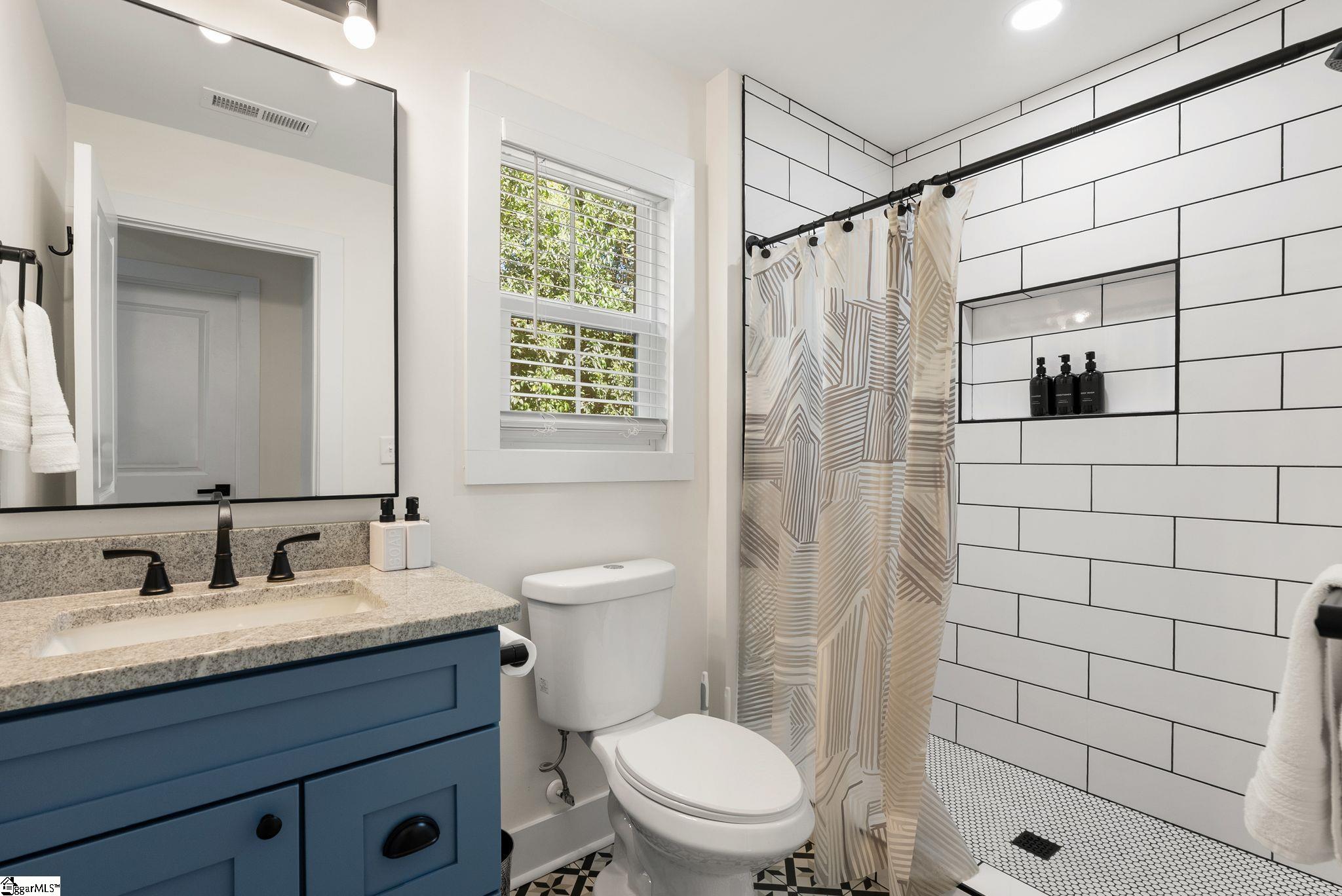 29 Collinson Road Greenville, SC 29605